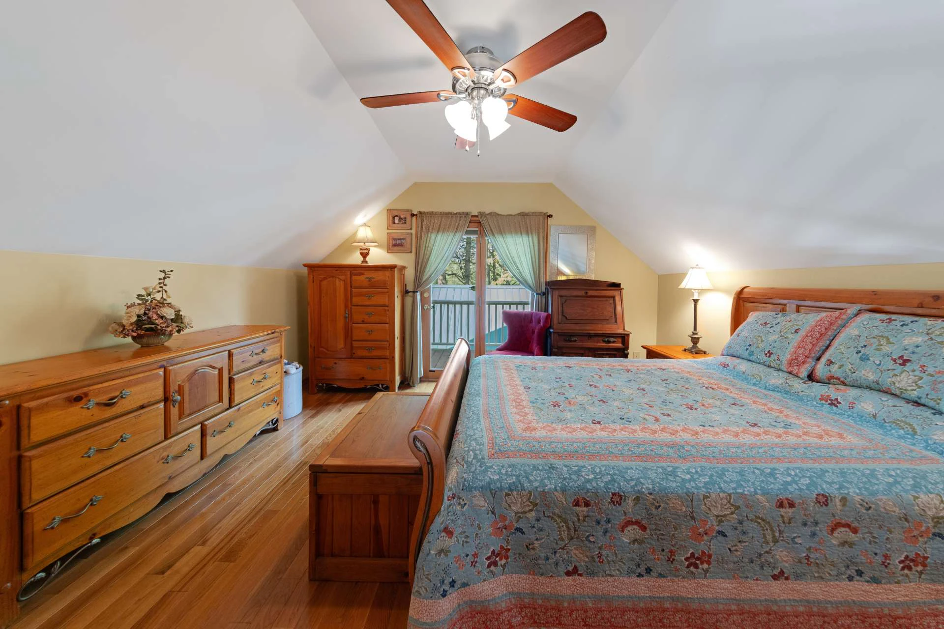 Image number 9 for the current listing