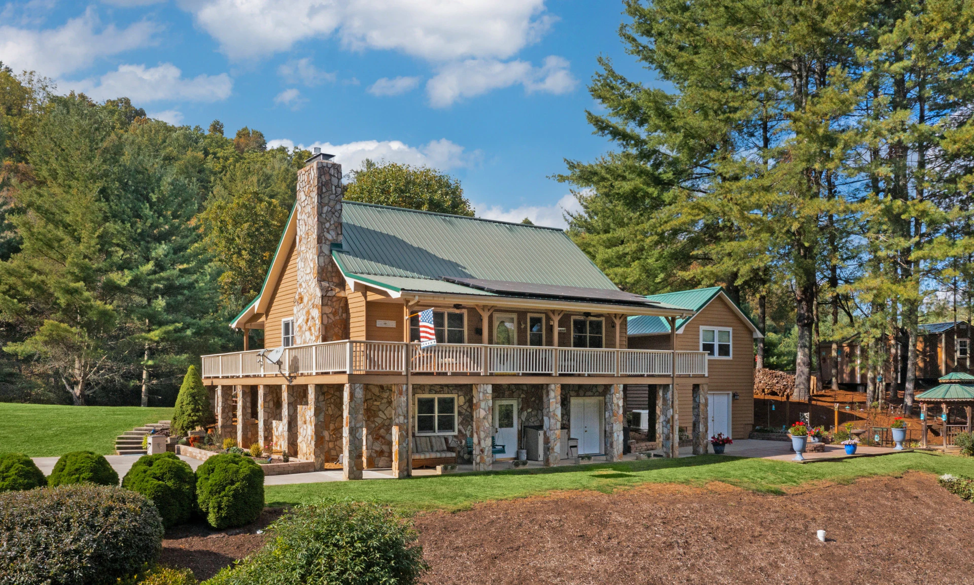 Image number 1 for the current listing