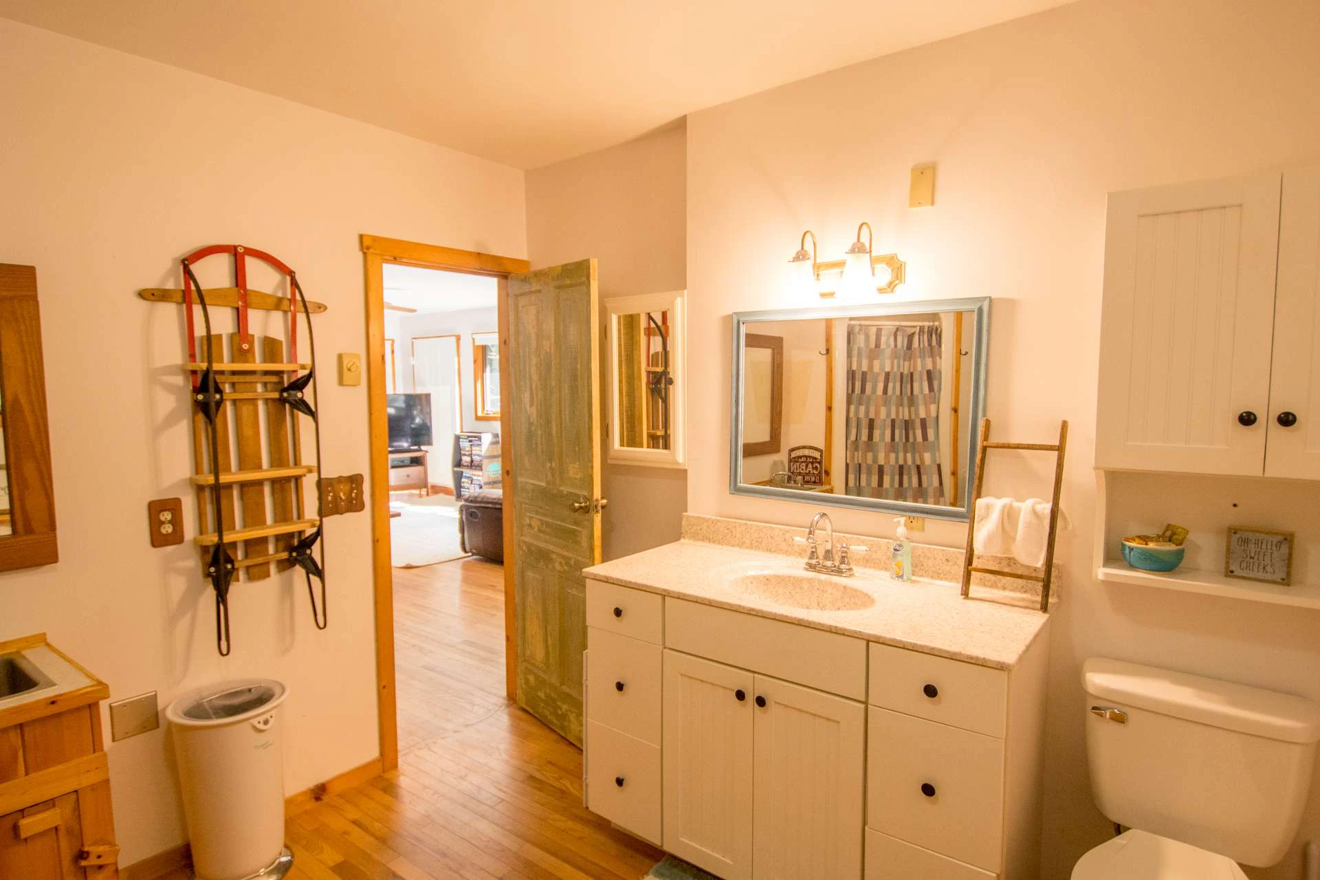 Image number 5 for the current listing