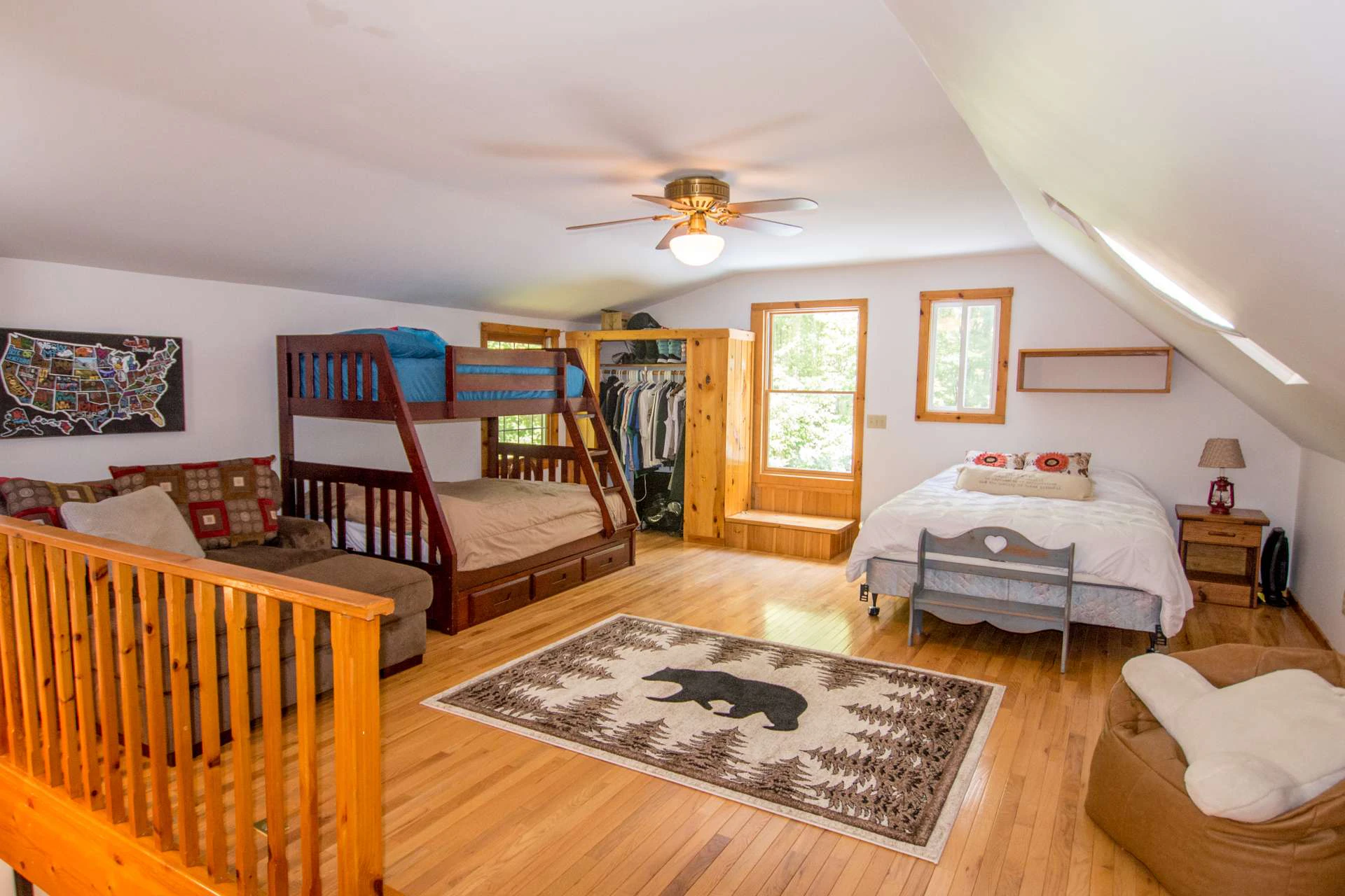 Image number 13 for the current listing