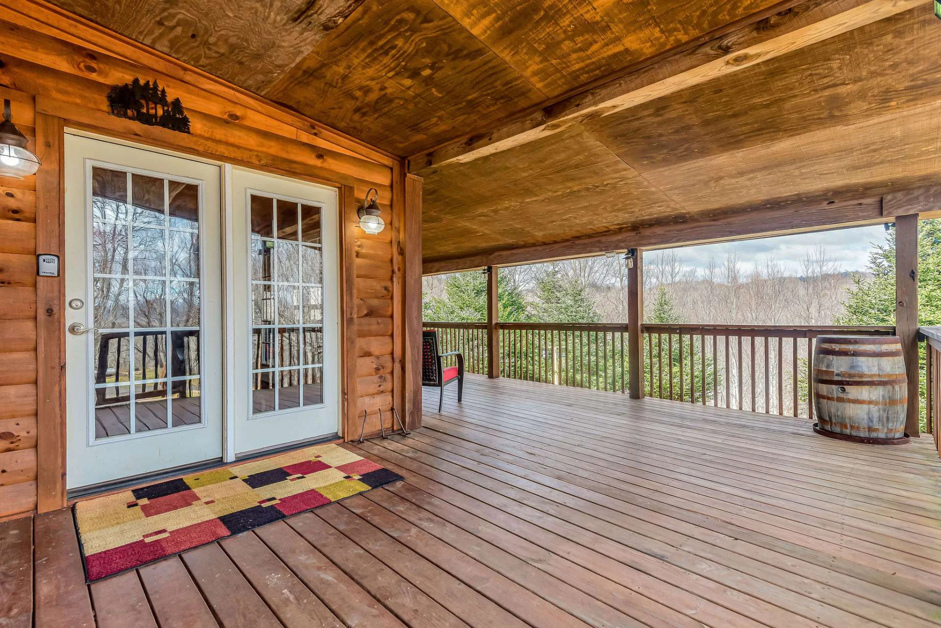 Image number 15 for the current listing