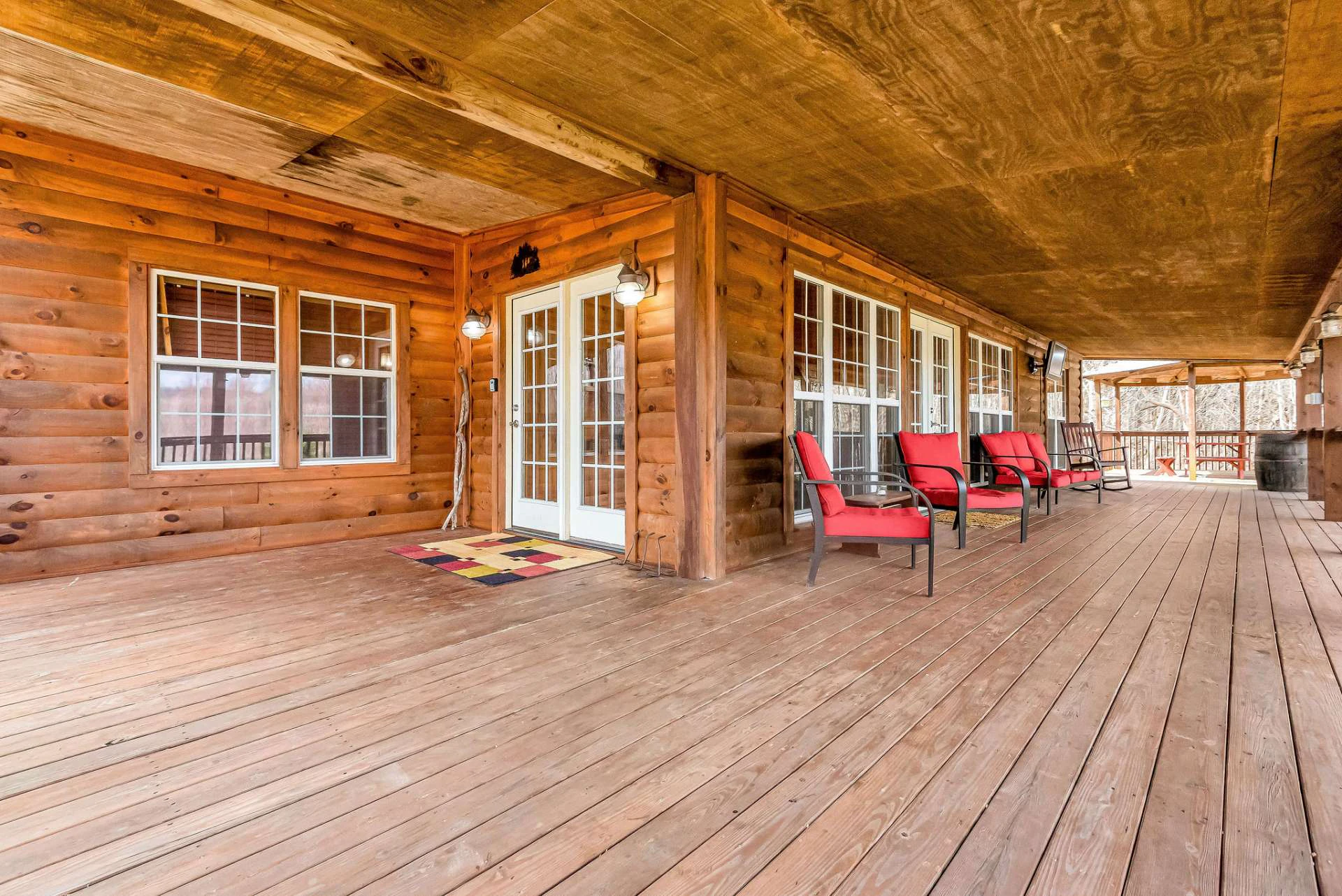 Image number 18 for the current listing