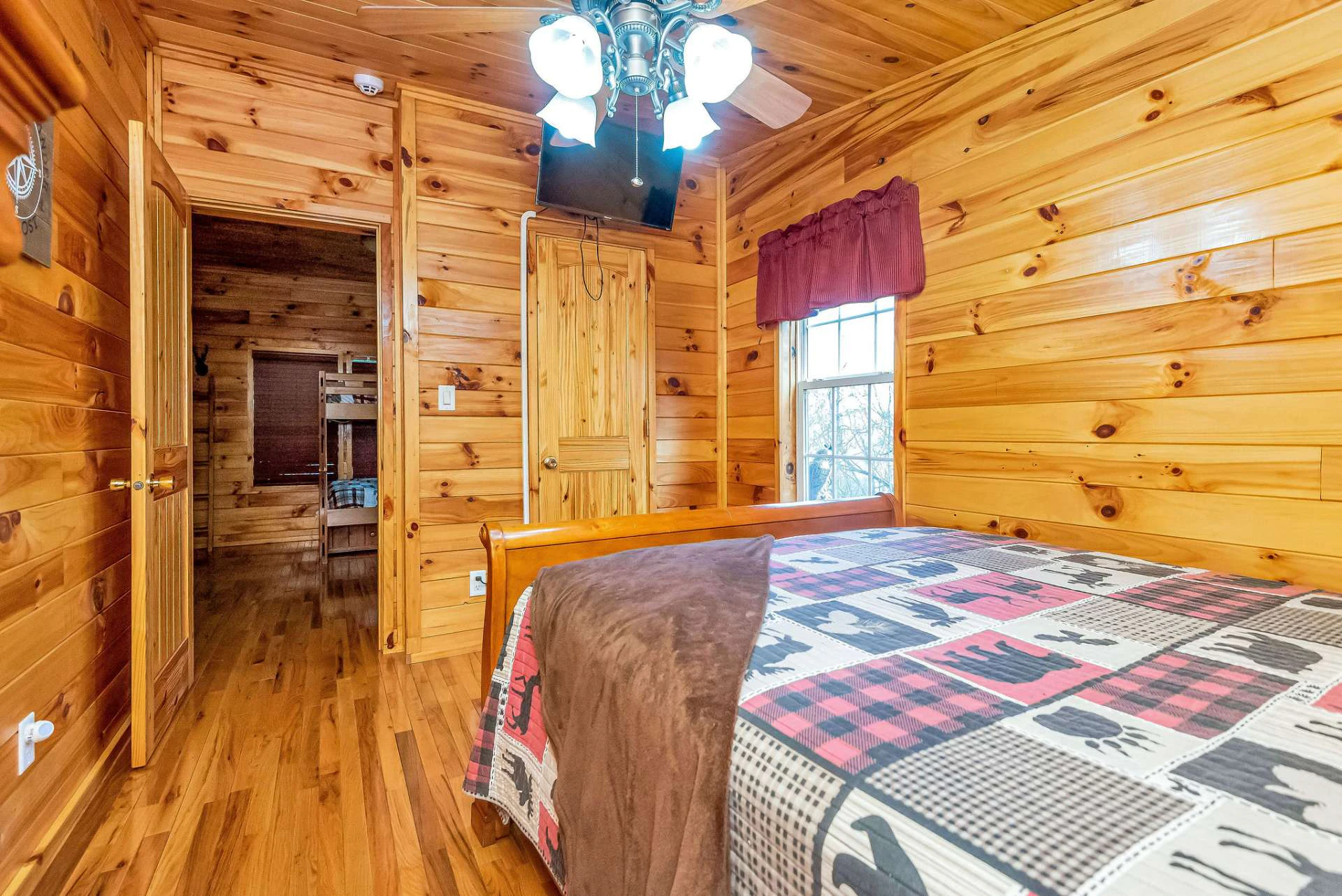 Image number 12 for the current listing