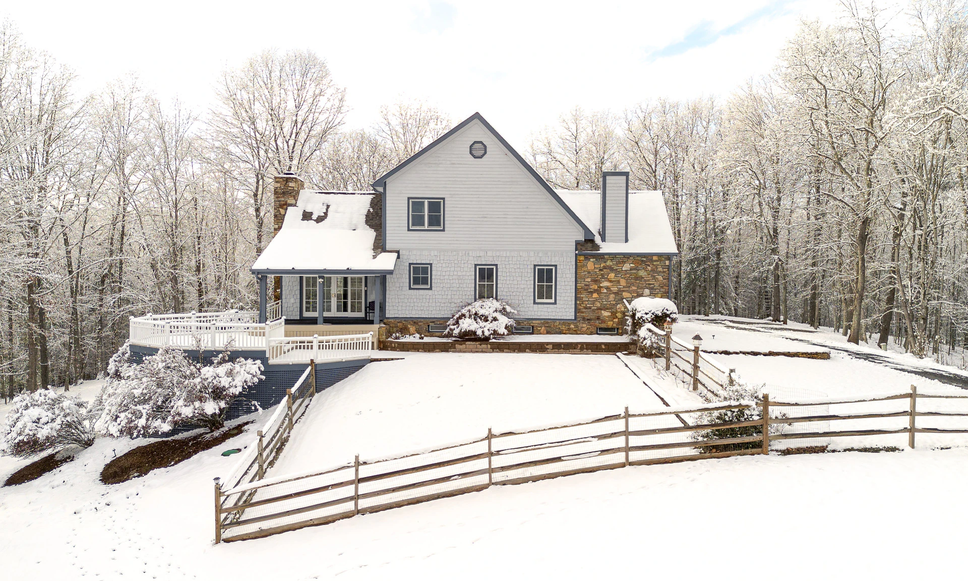 Image number 1 for the current listing