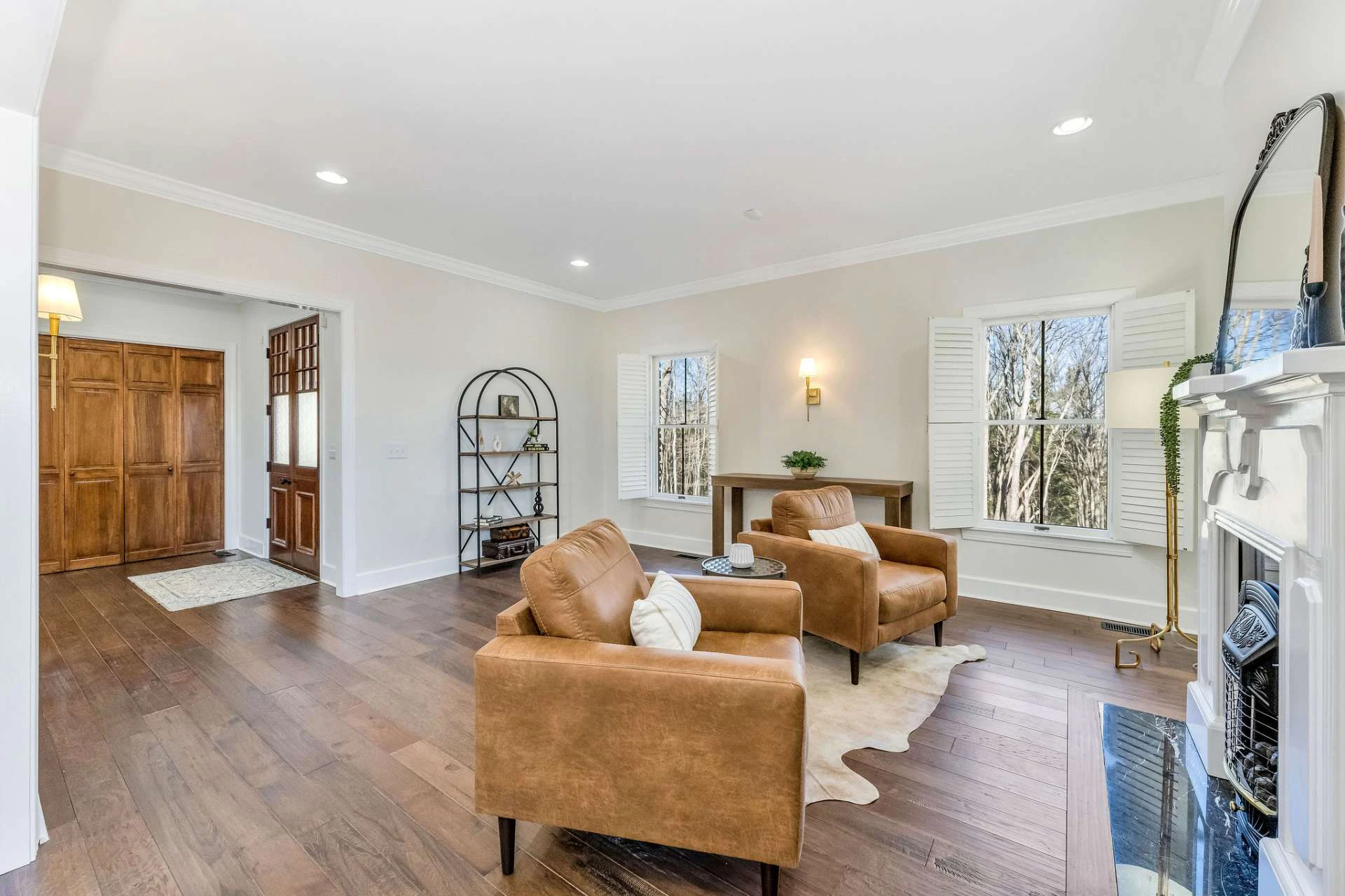 Image number 4 for the current listing