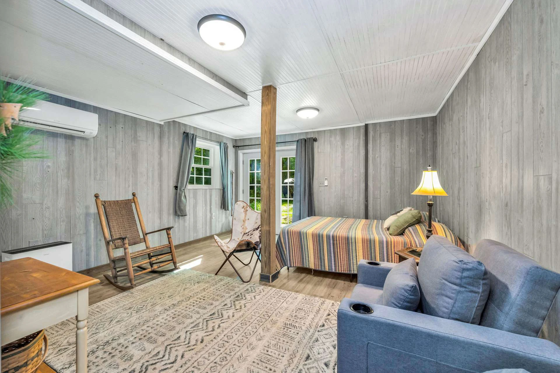 Image number 7 for the current listing