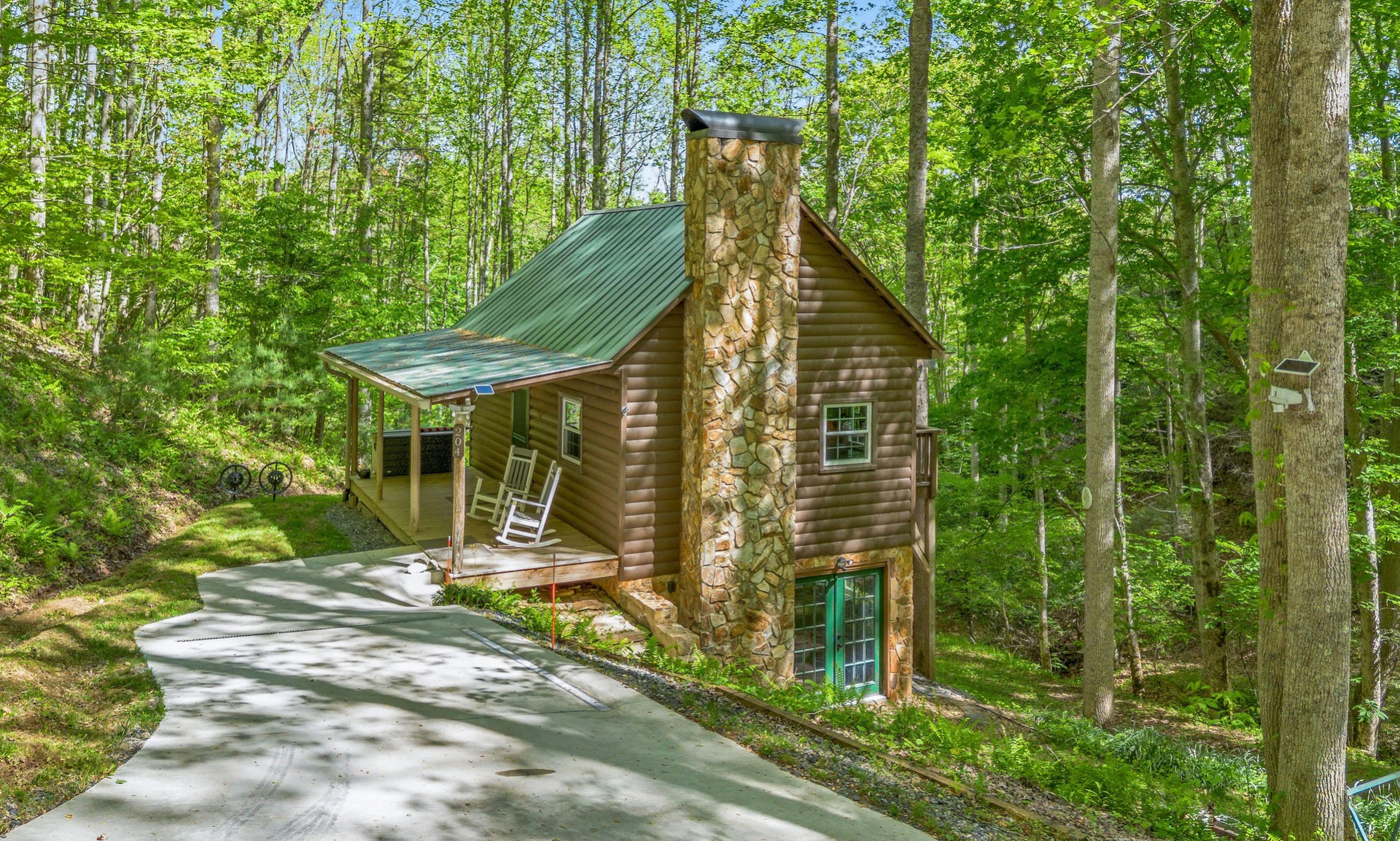 Image number 1 for the current listing