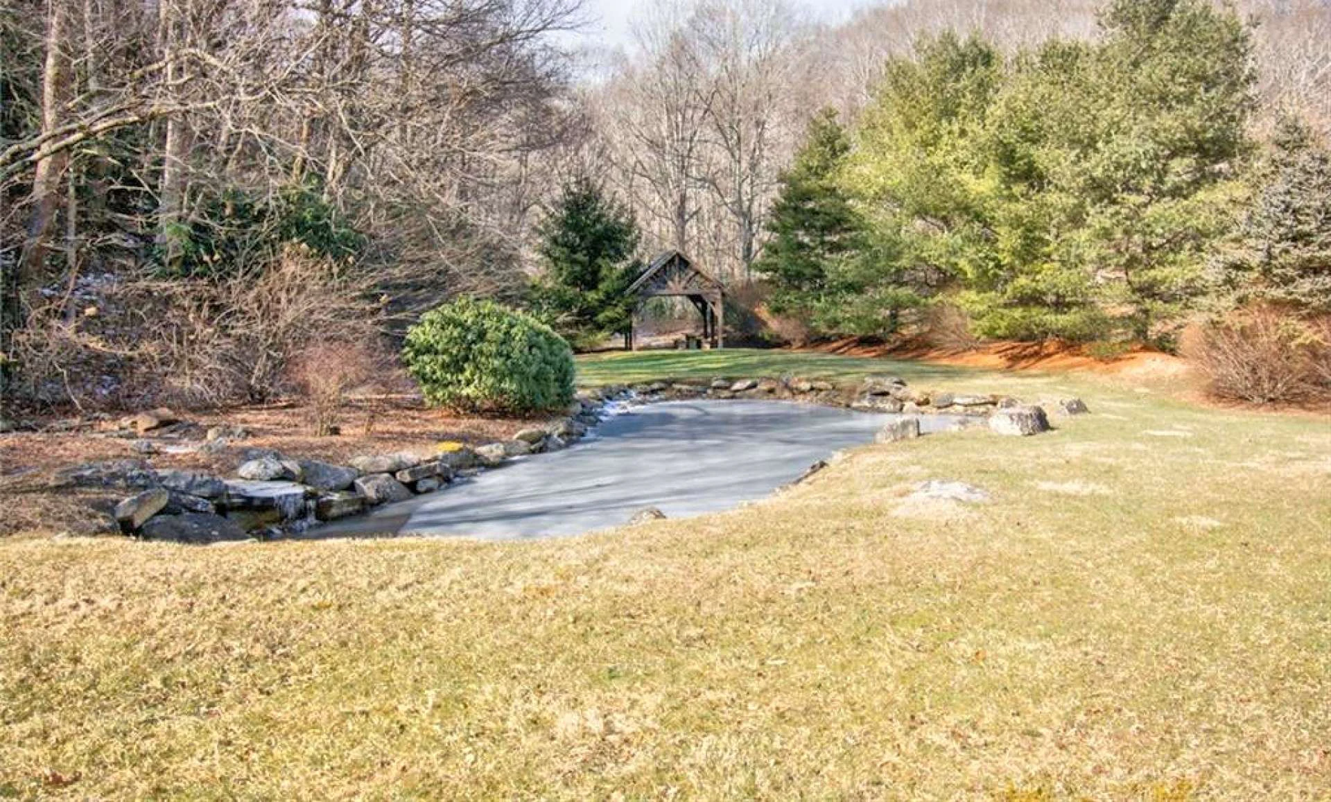 Image number 18 for the current listing