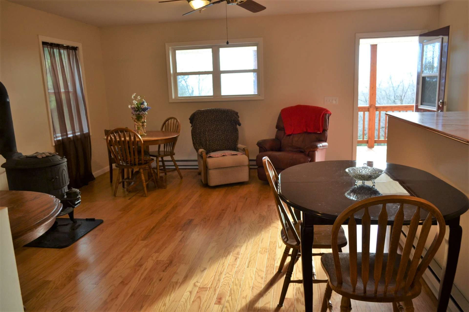 Image number 12 for the current listing