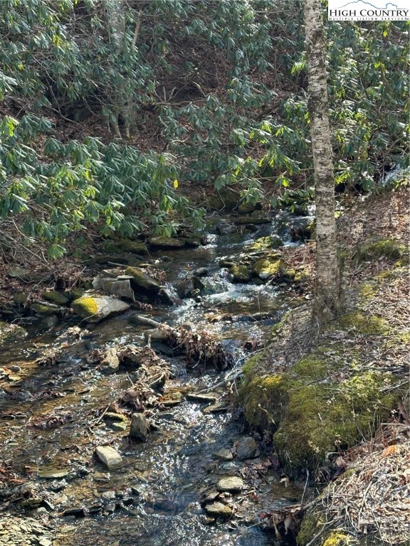 Image number 21 for the current listing