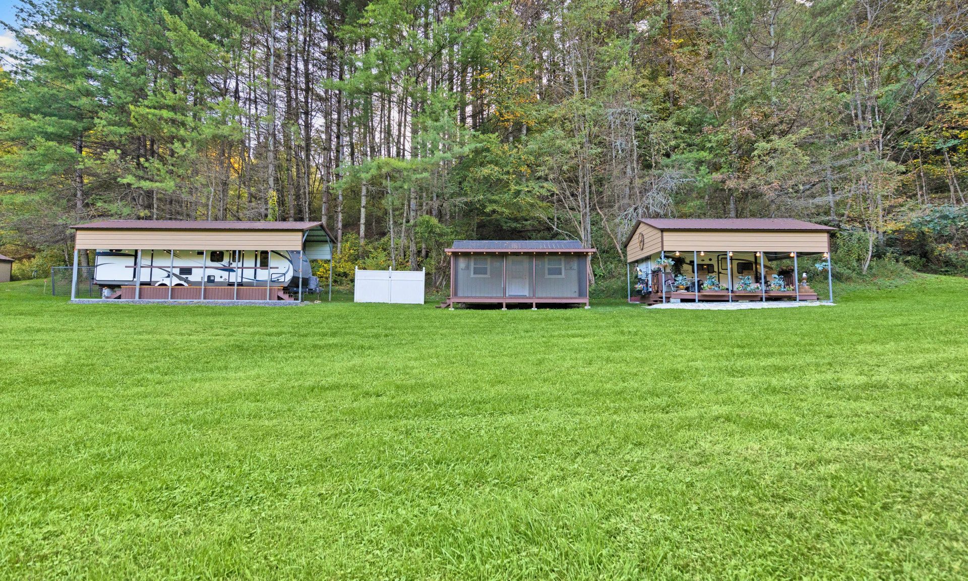 Image number 1 for the current listing