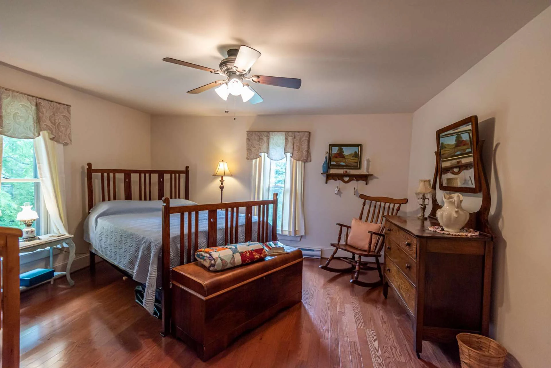 Image number 7 for the current listing