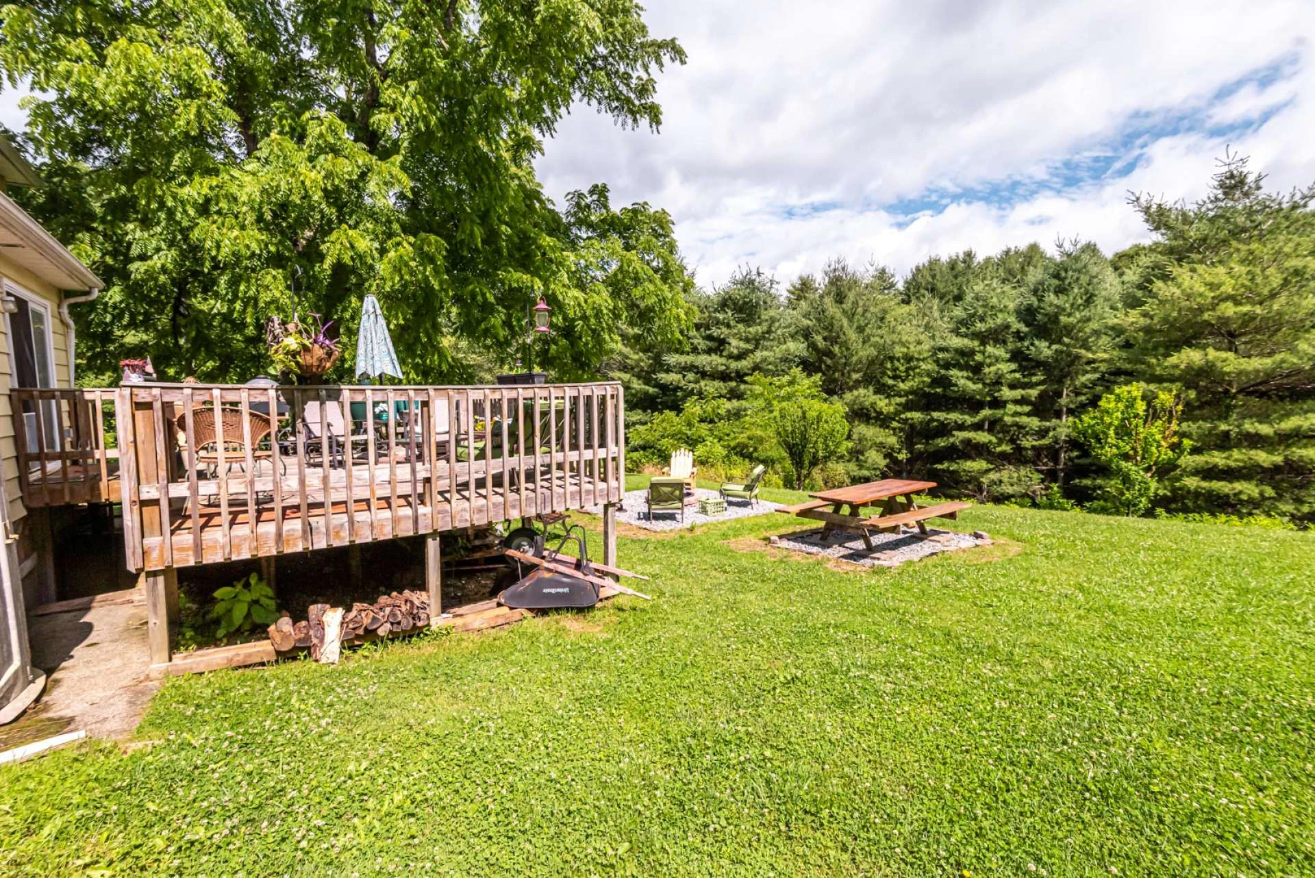 Image number 10 for the current listing