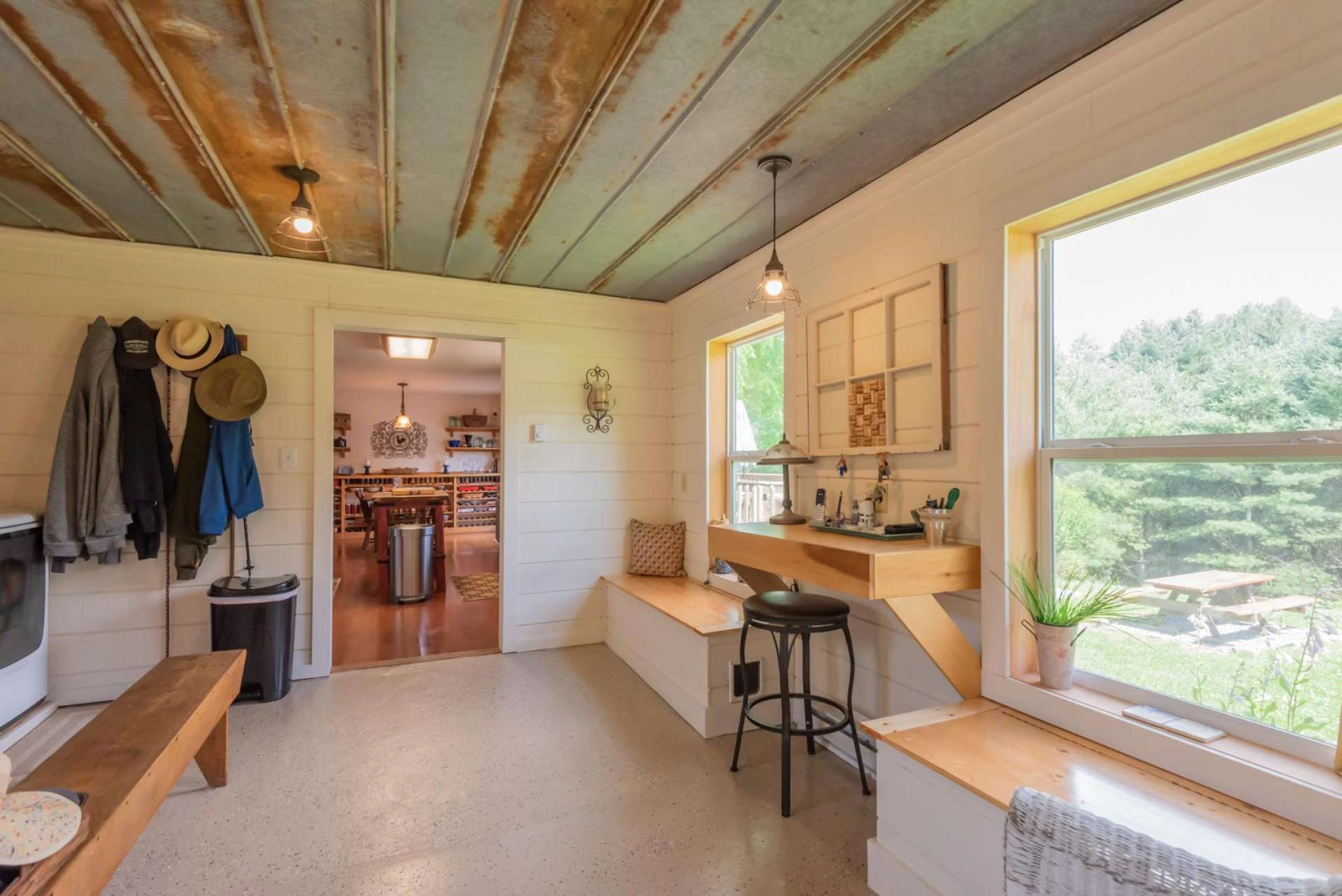 Image number 2 for the current listing