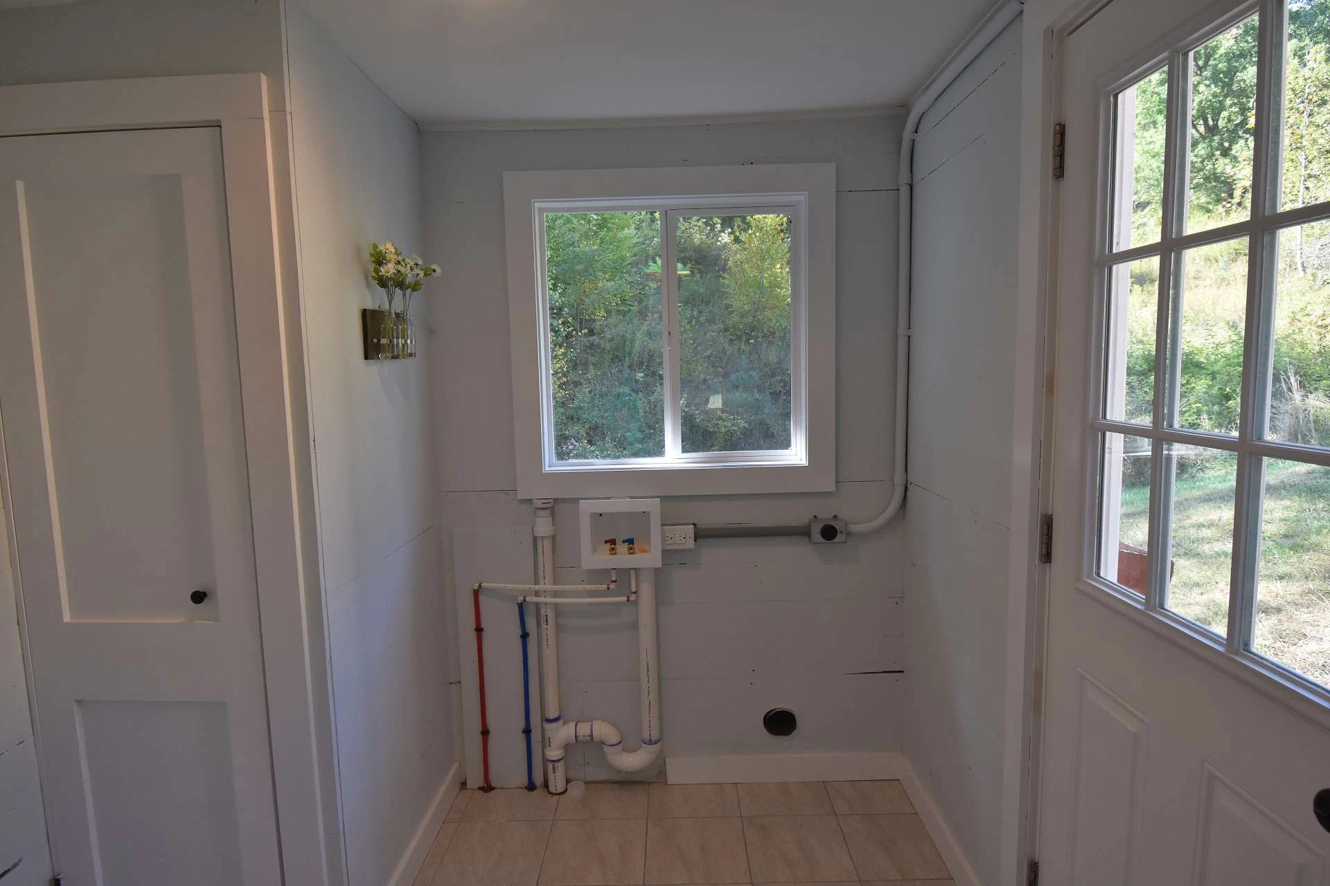 Image number 9 for the current listing