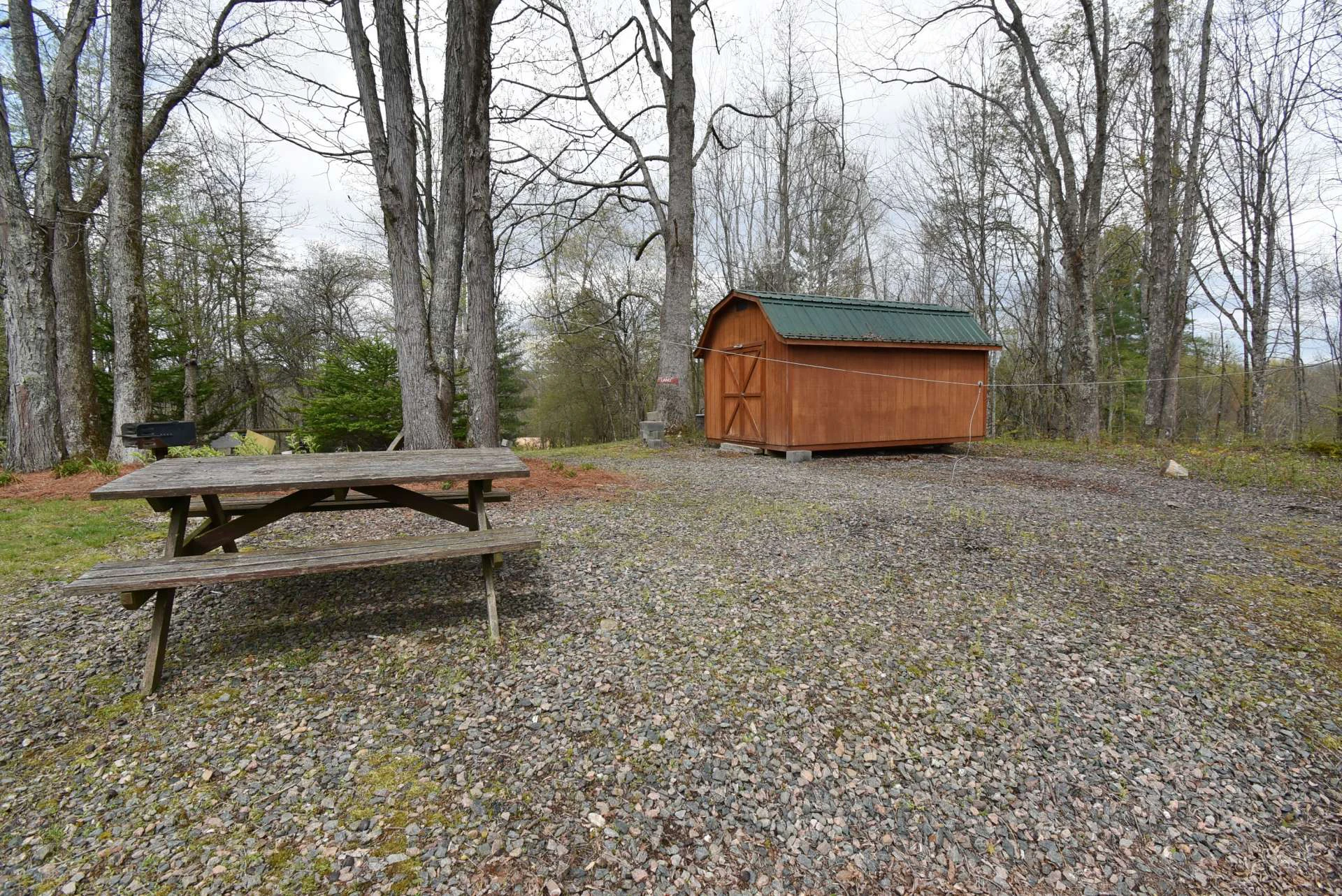 Image number 17 for the current listing