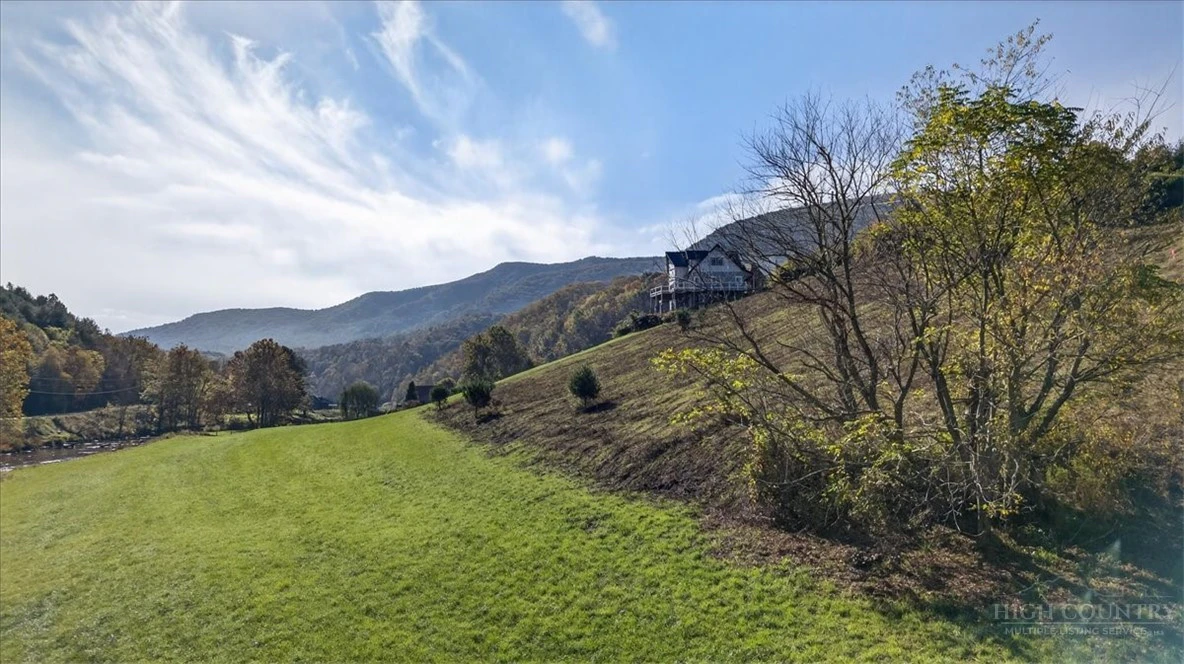 Image number 11 for the current listing