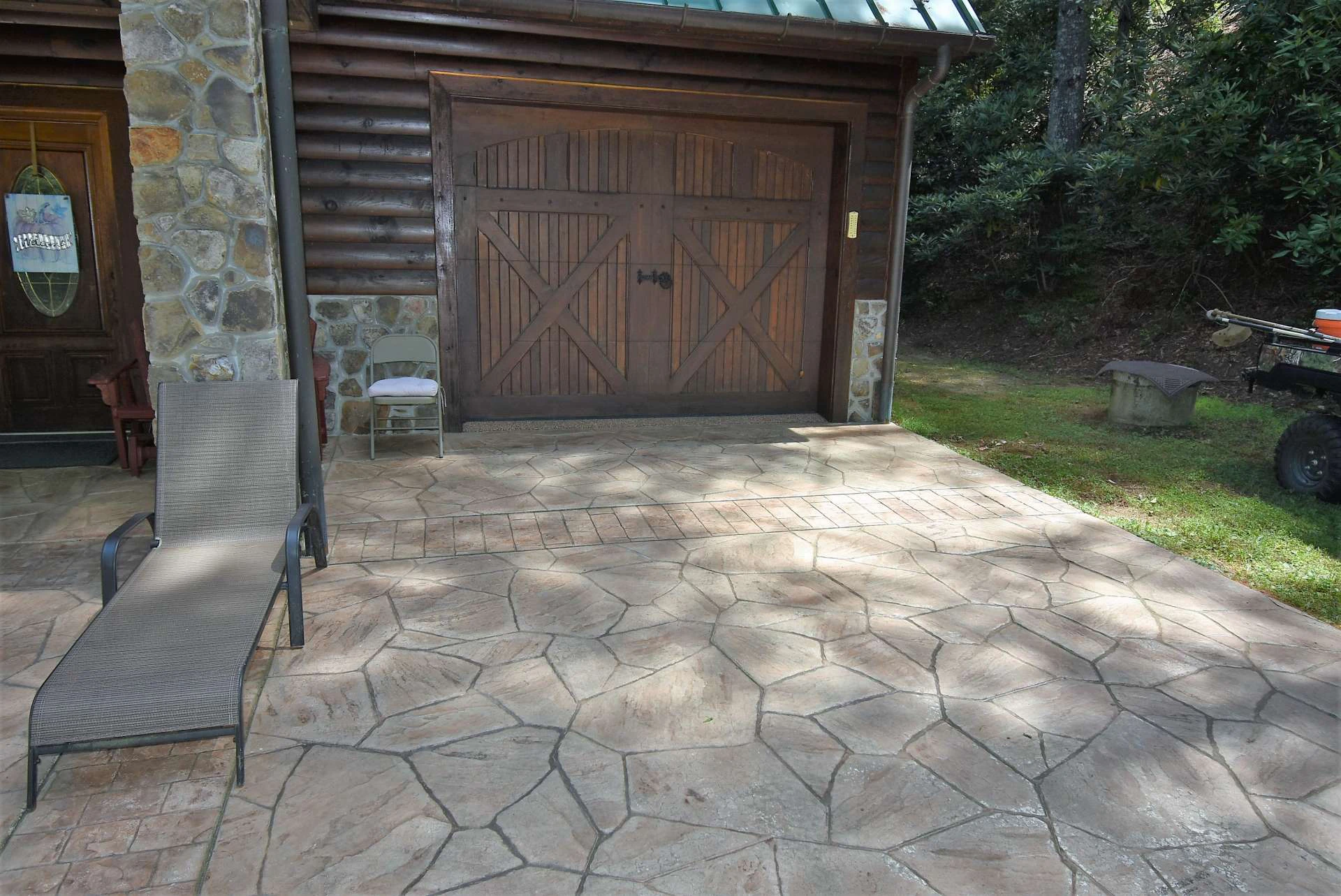 Image number 13 for the current listing