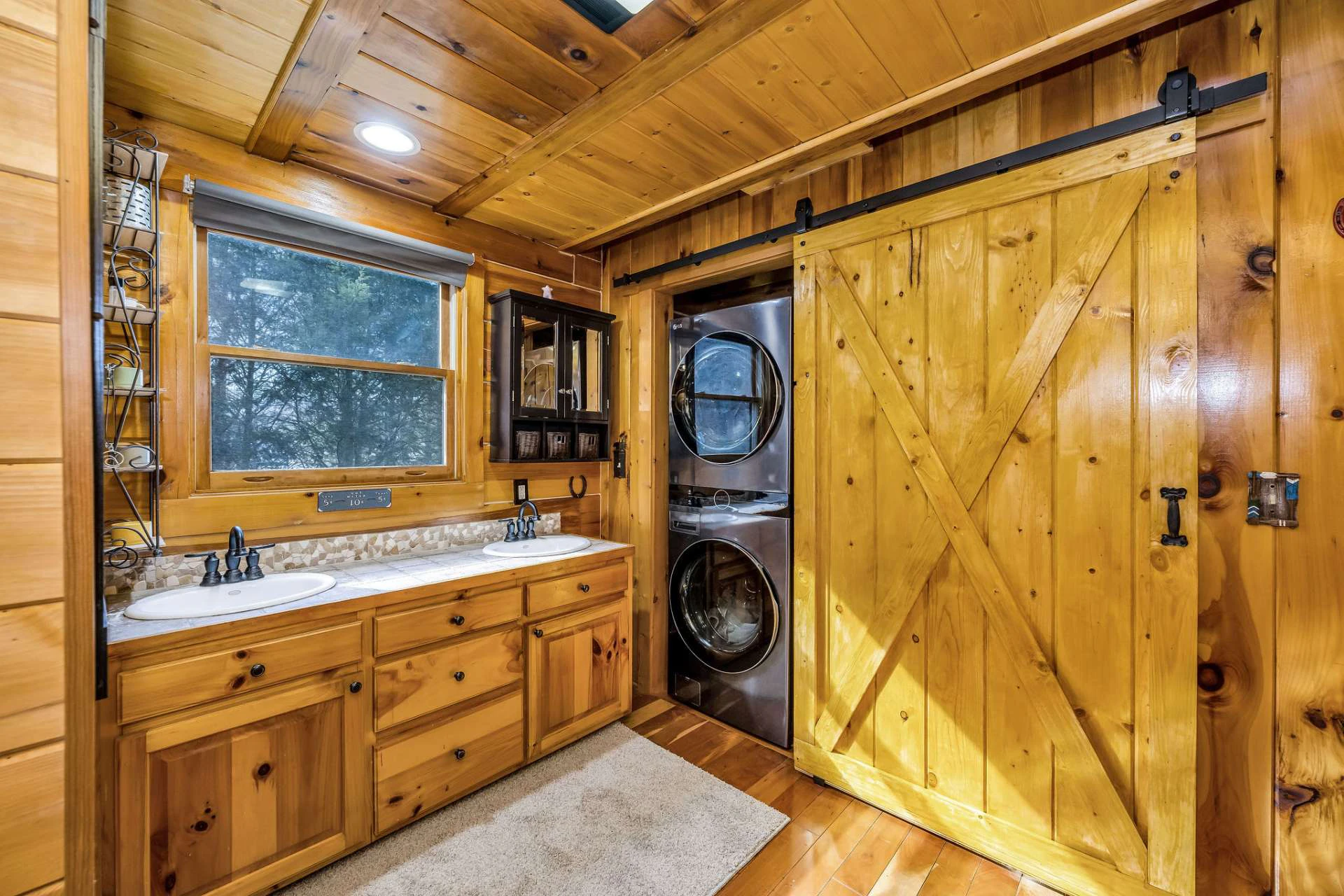 Image number 3 for the current listing