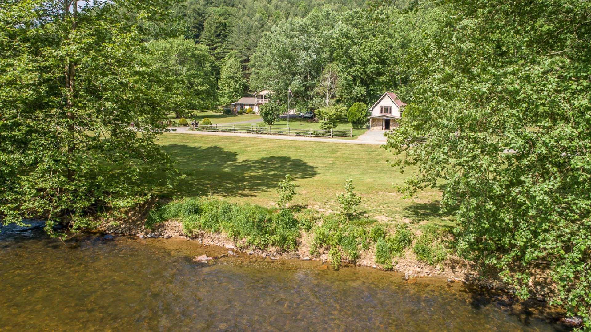 Image number 18 for the current listing