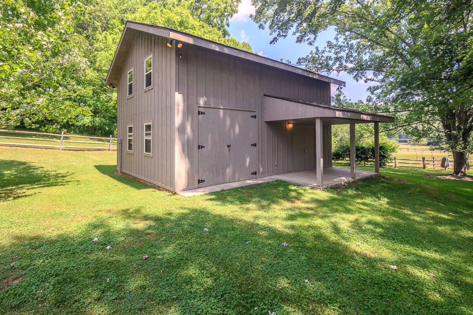 Image number 6 for the current listing