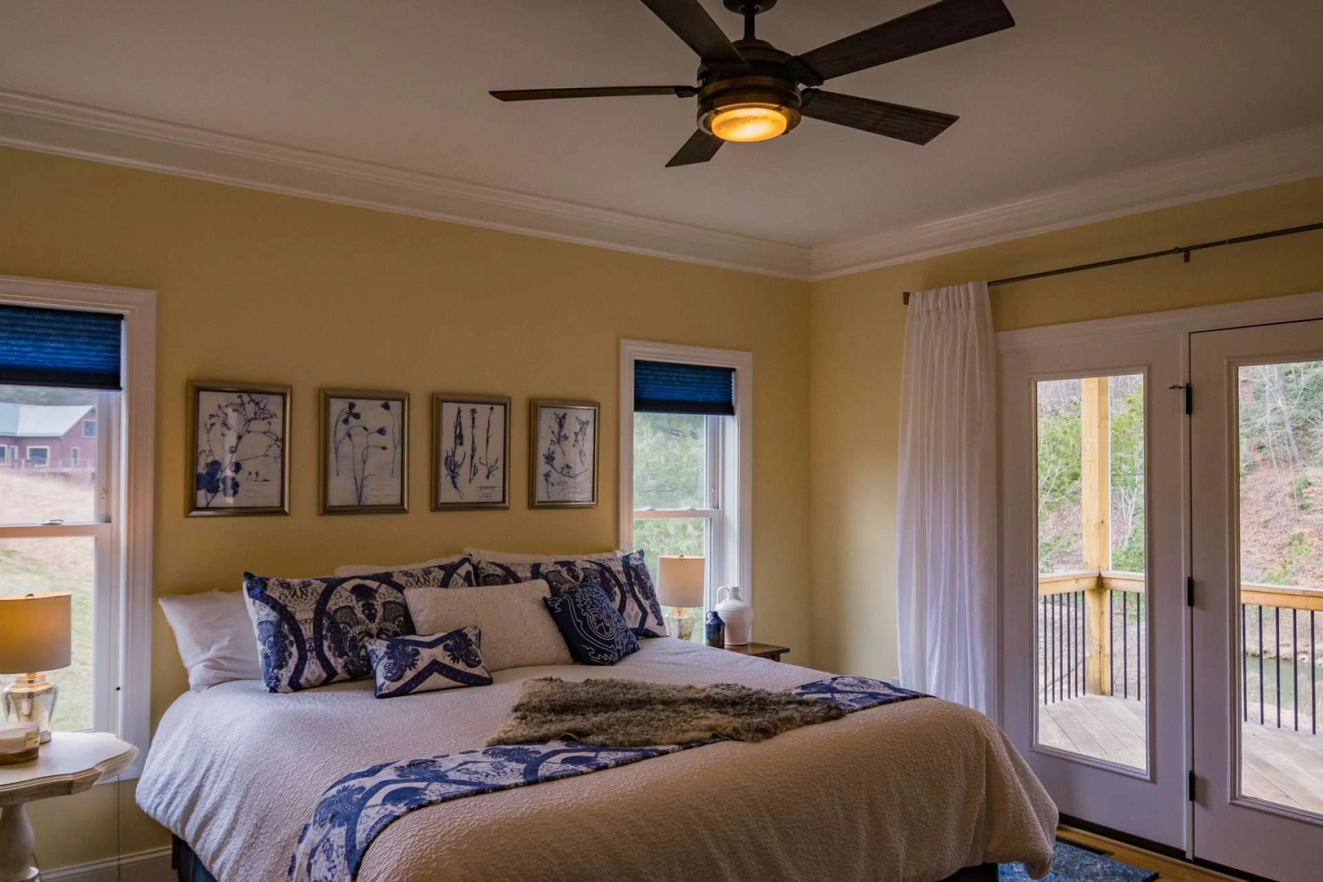 Image number 2 for the current listing