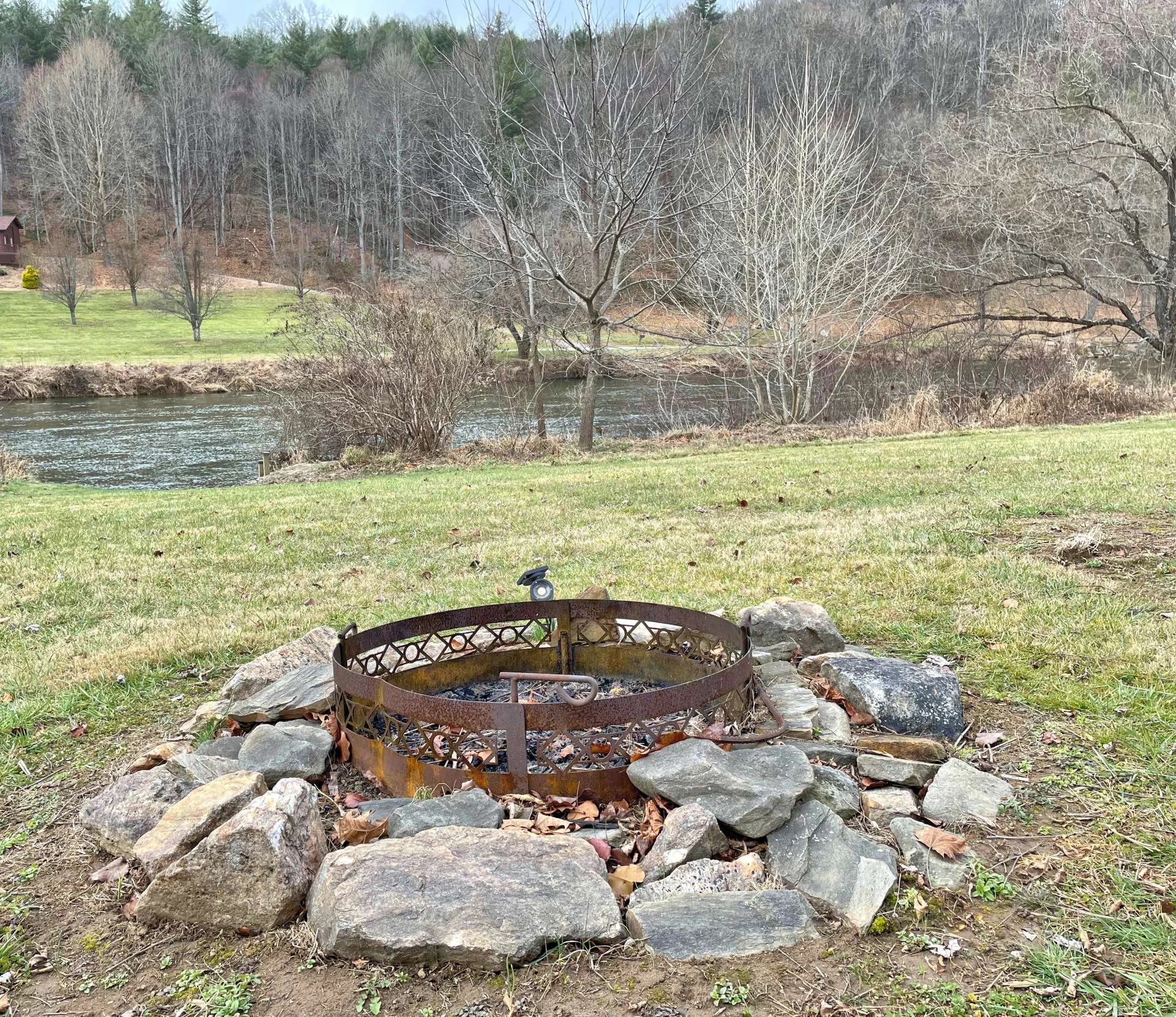 Image number 5 for the current listing