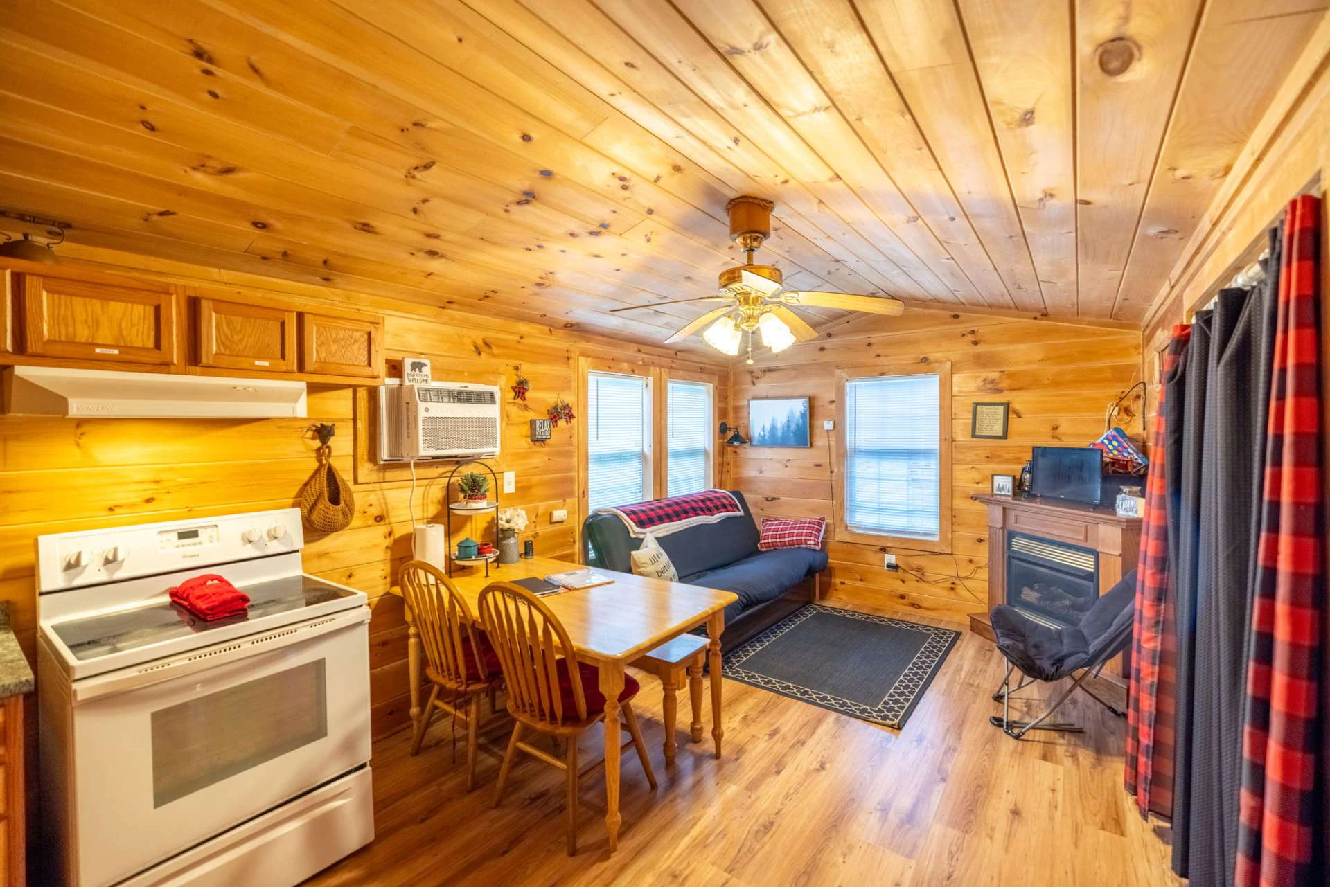 Image number 10 for the current listing