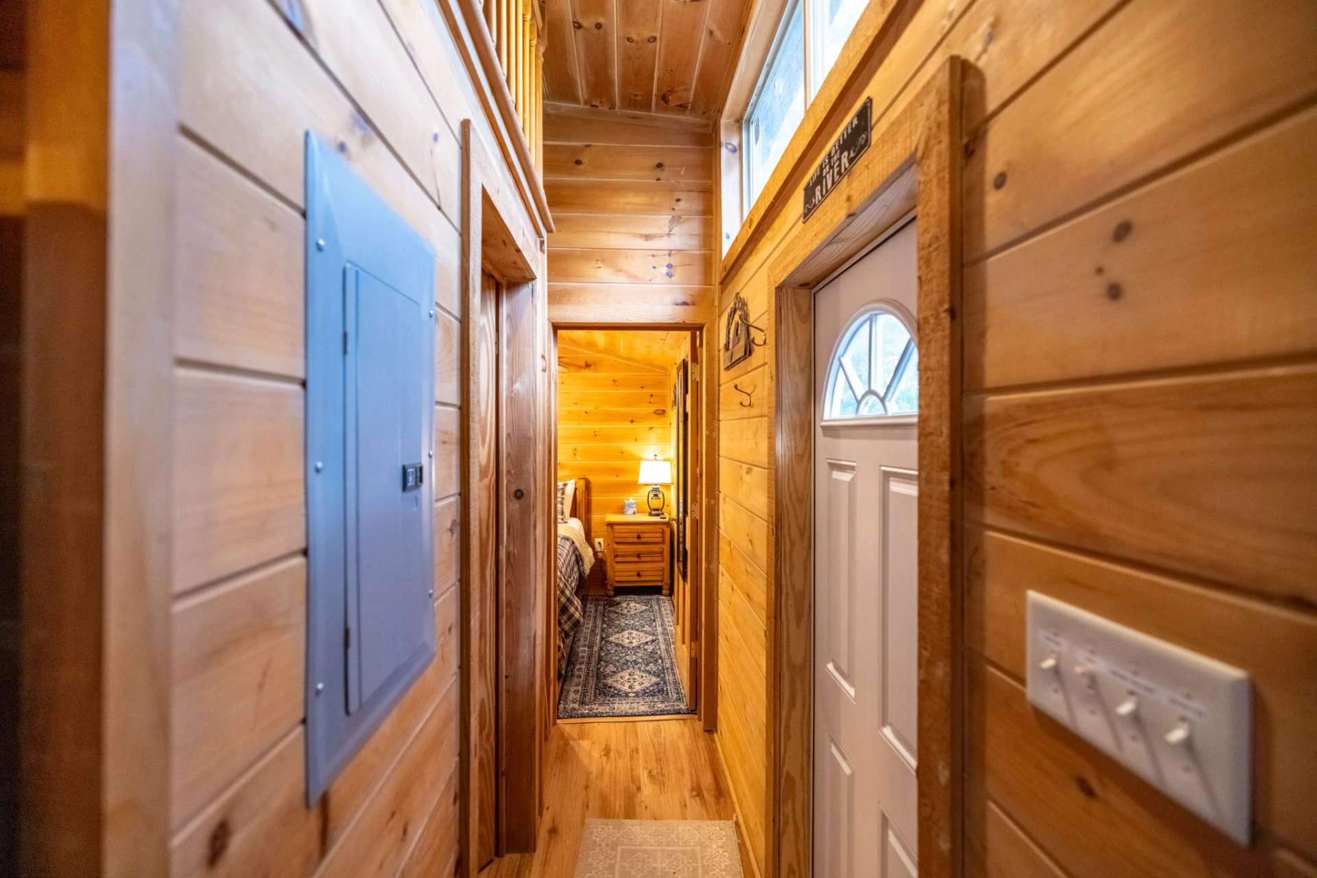 Image number 3 for the current listing