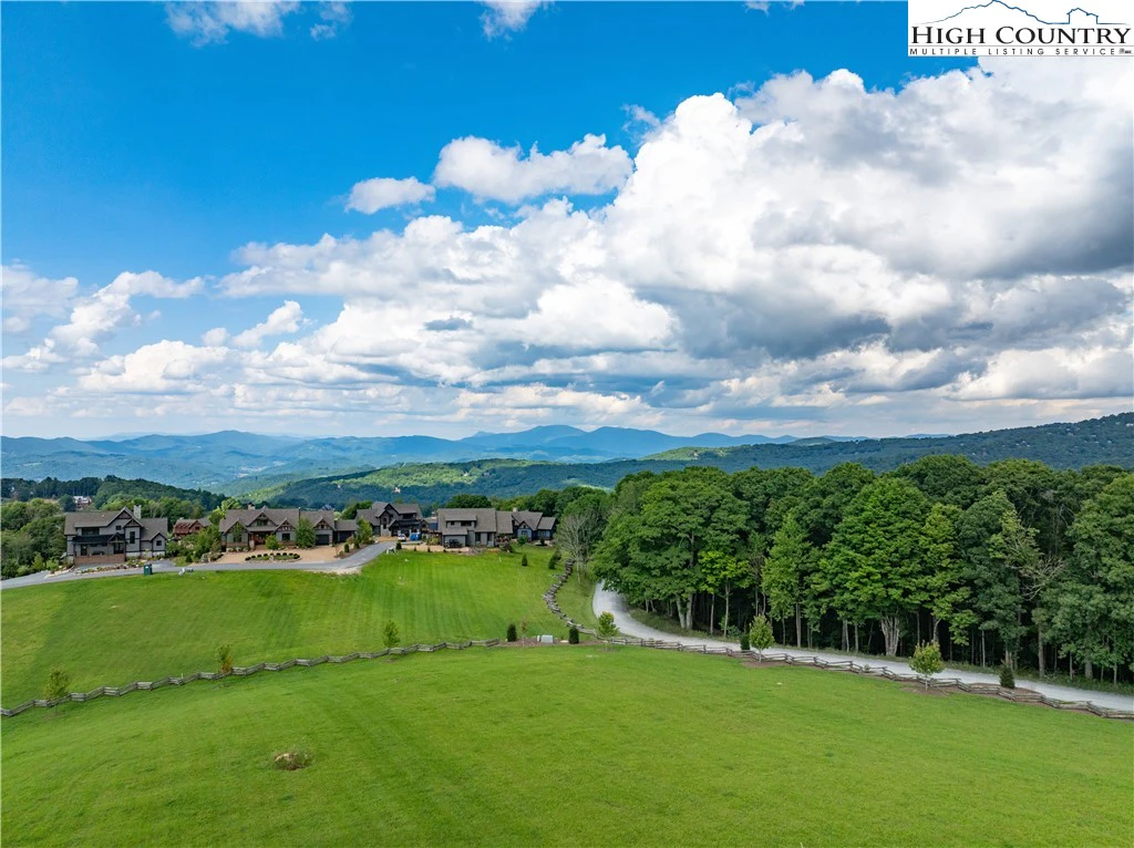 Image number 3 for the current listing