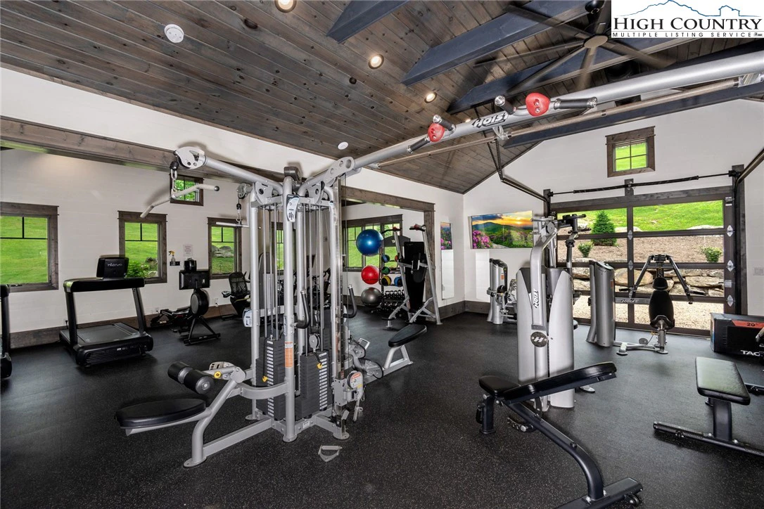 Image number 24 for the current listing