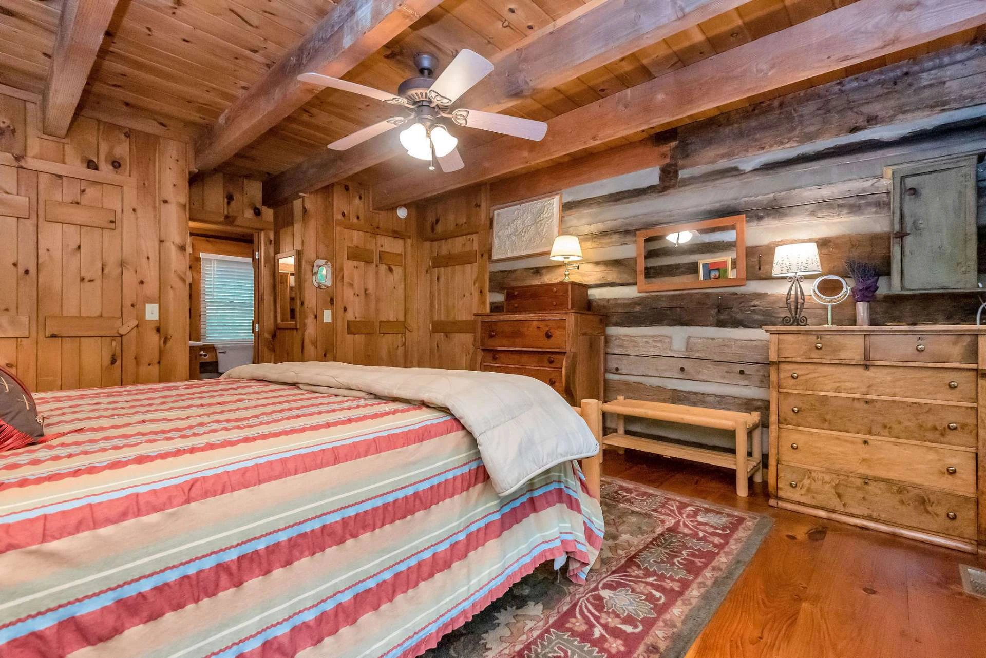 Image number 3 for the current listing