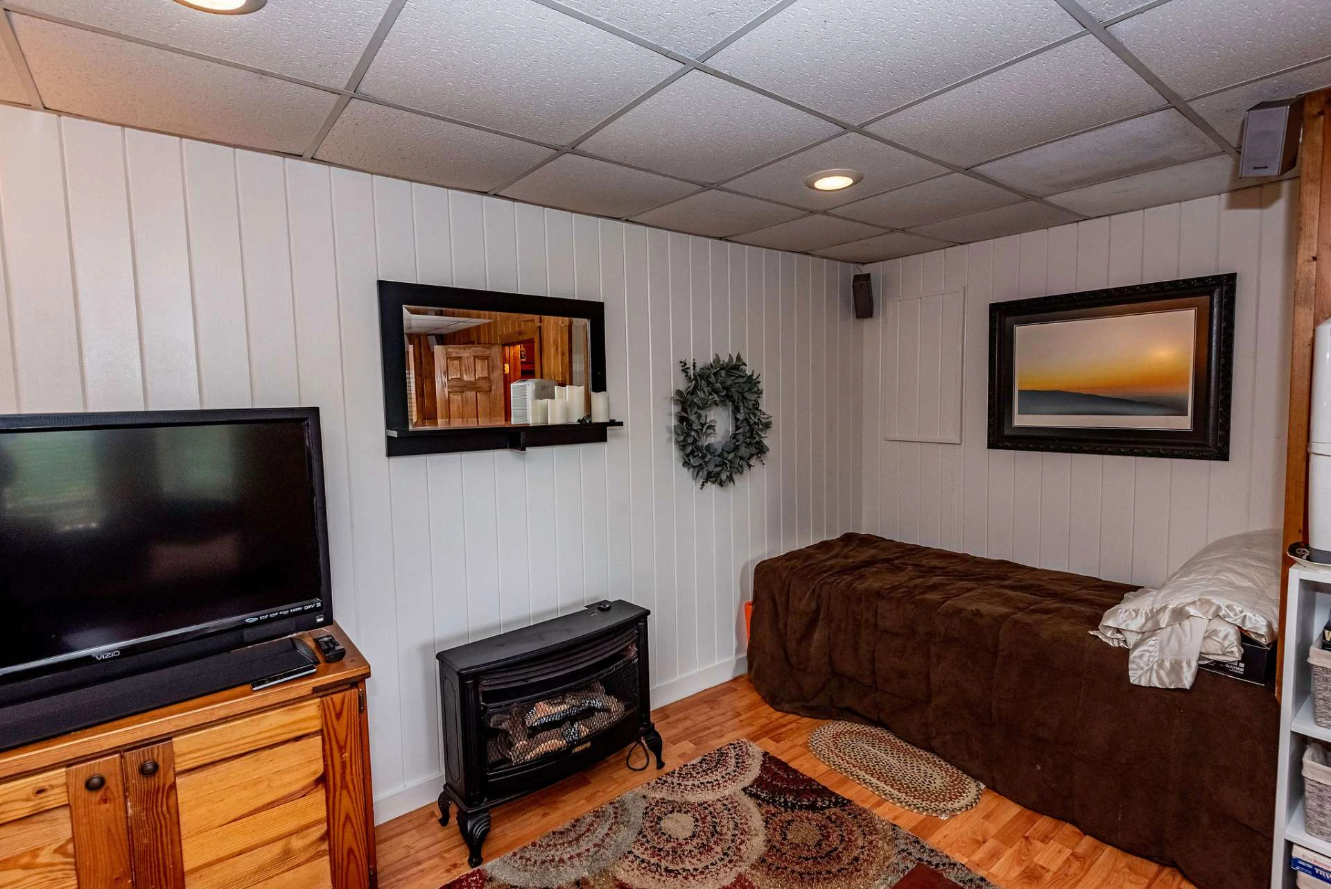 Image number 12 for the current listing