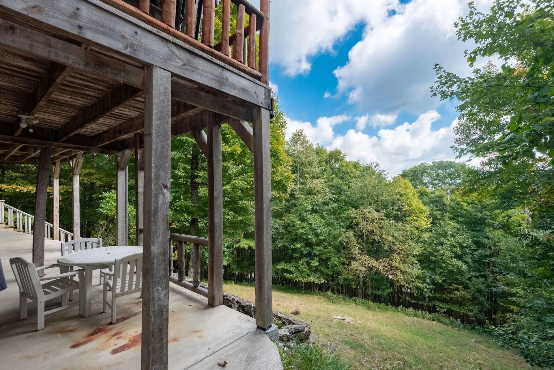 Image number 15 for the current listing
