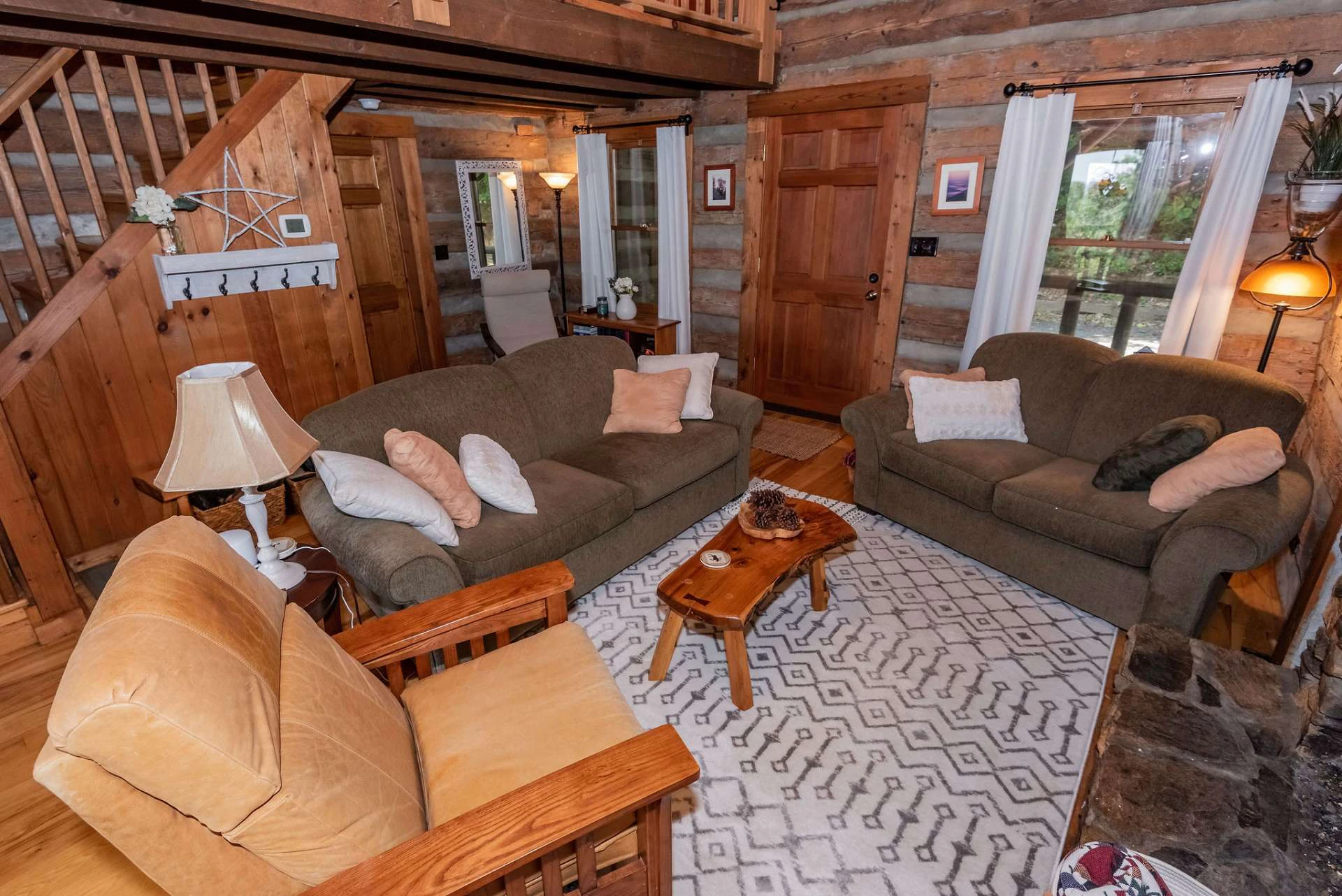 Image number 21 for the current listing