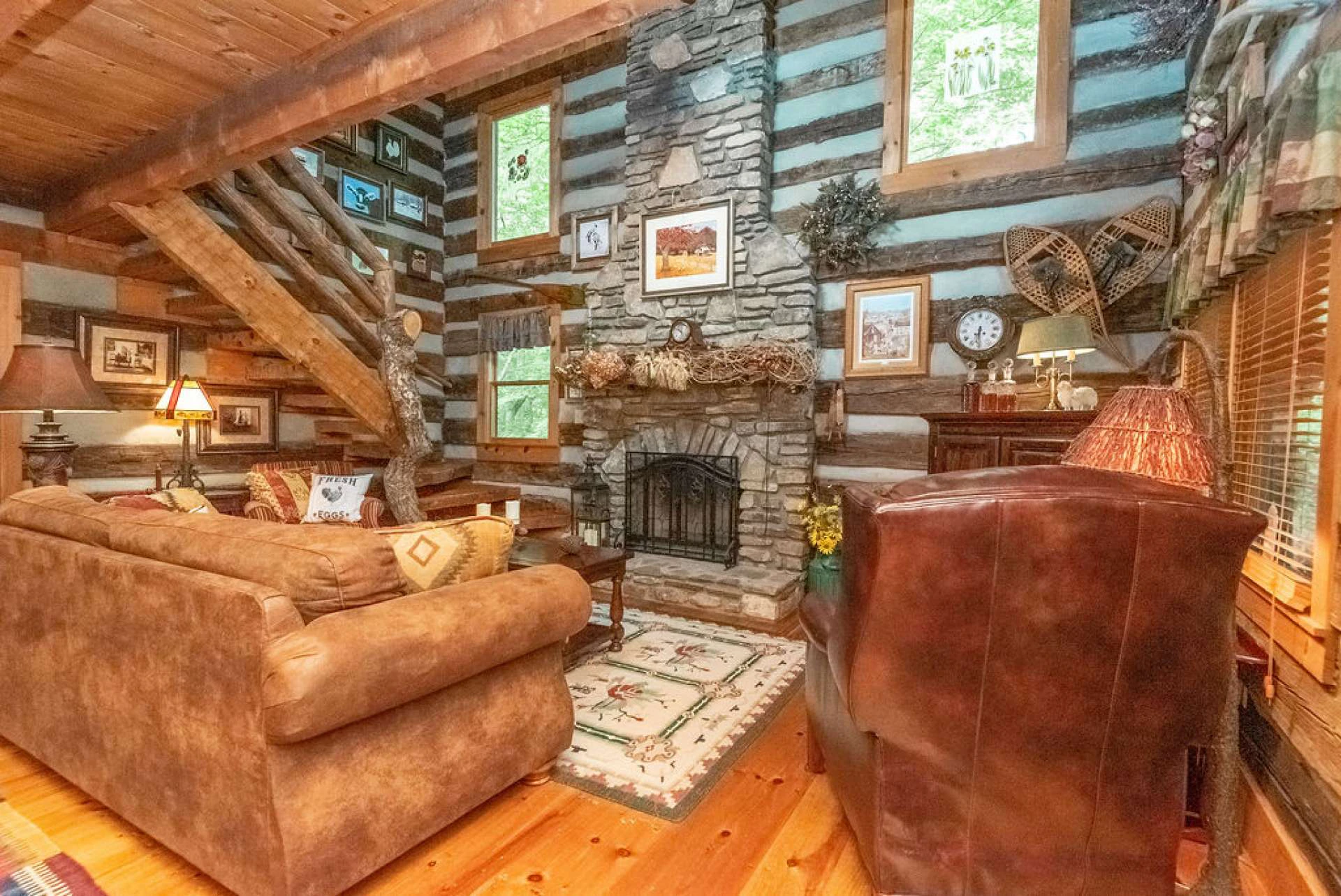 Image number 18 for the current listing