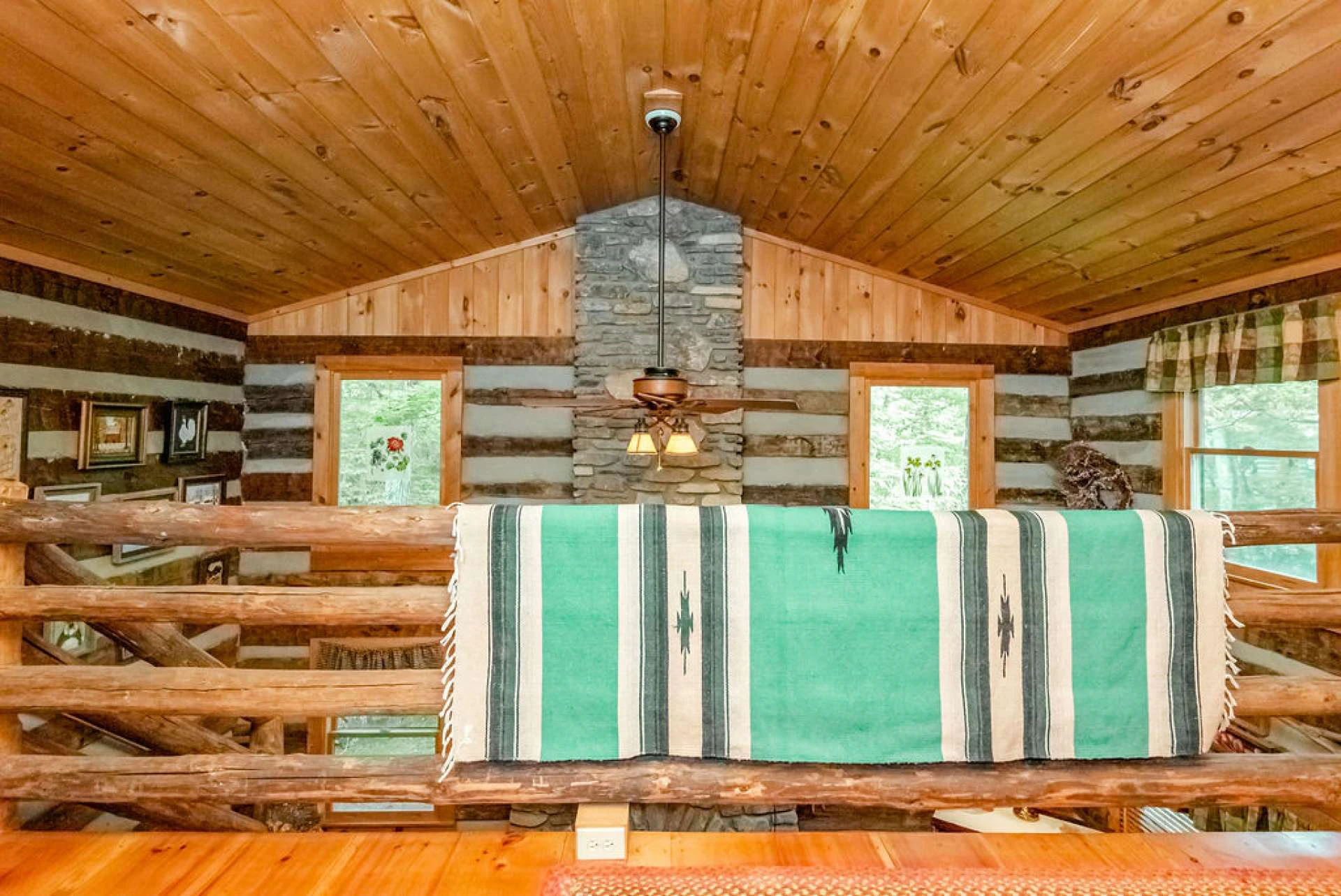 Image number 7 for the current listing