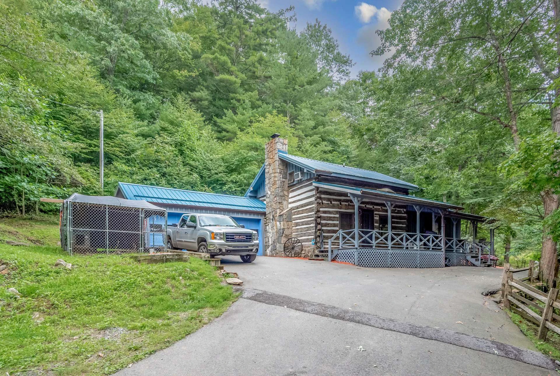 Image number 21 for the current listing