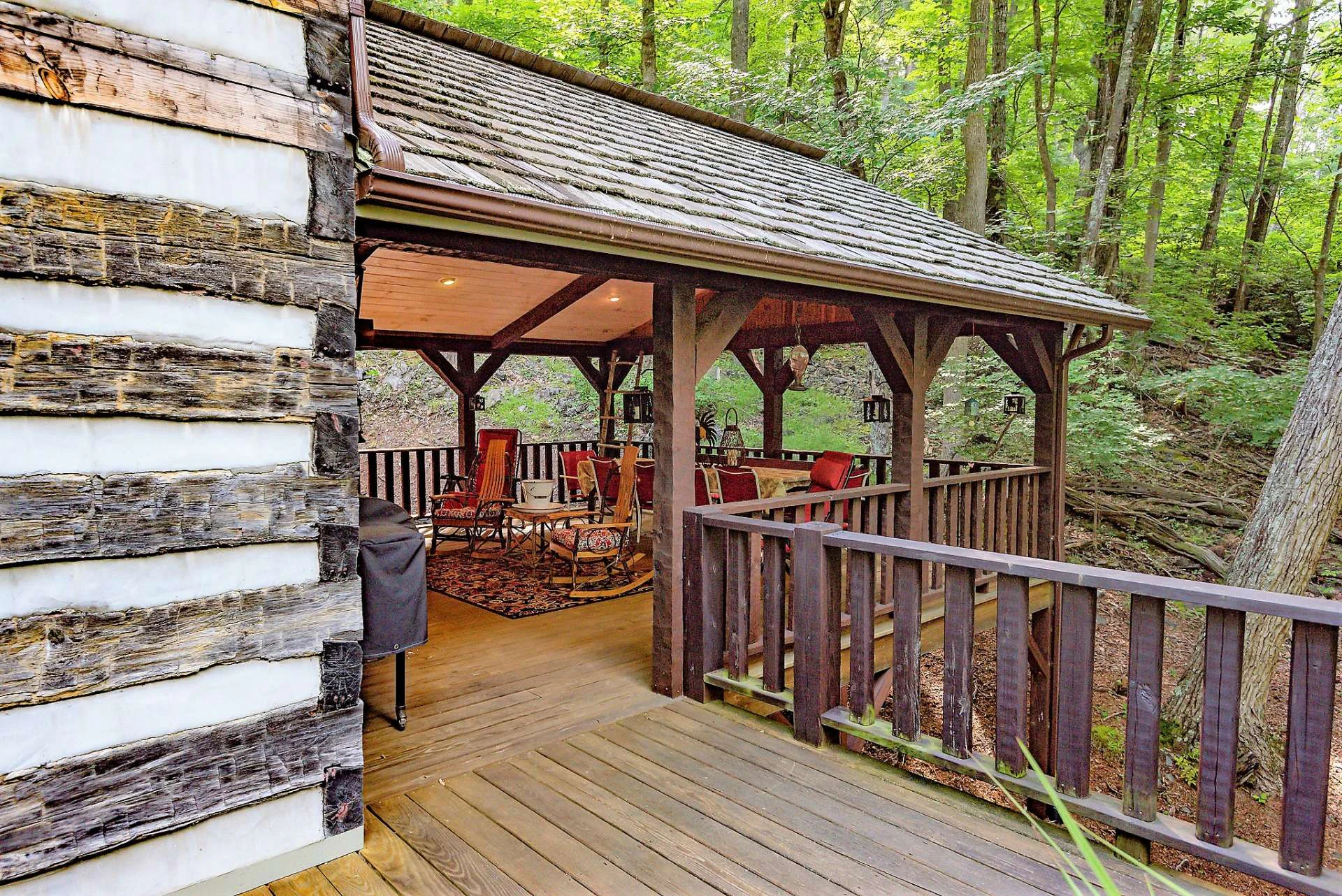 Image number 14 for the current listing