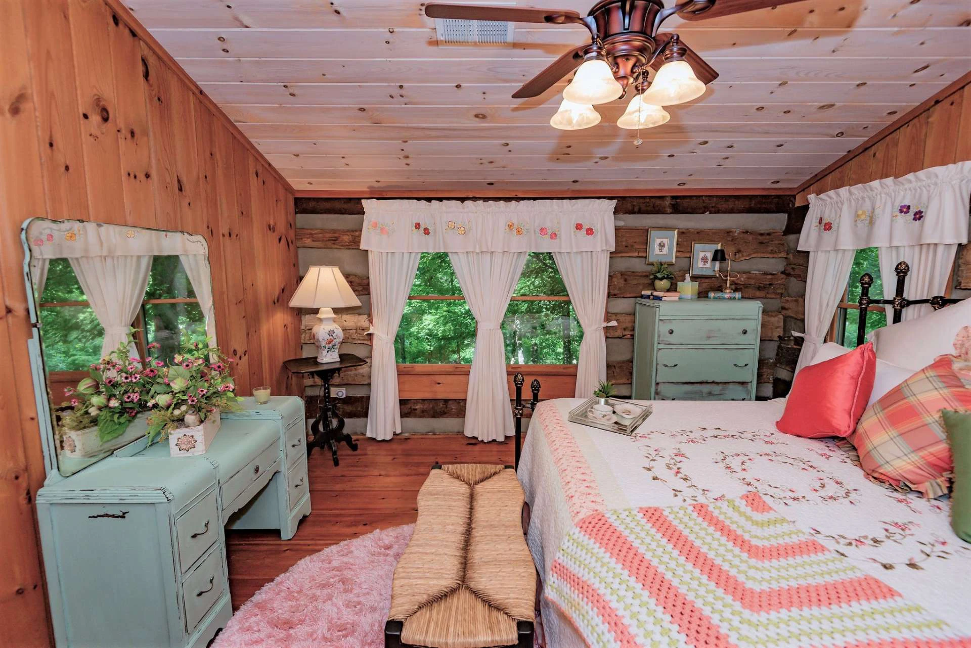 Image number 4 for the current listing