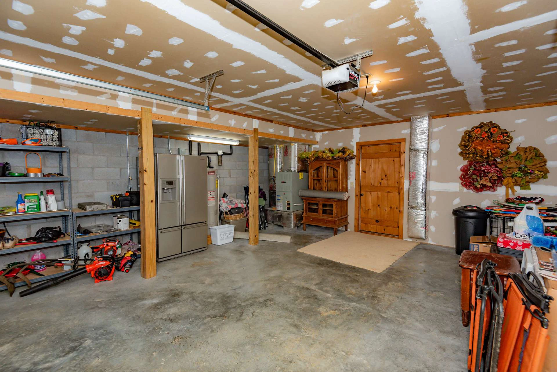 Image number 2 for the current listing