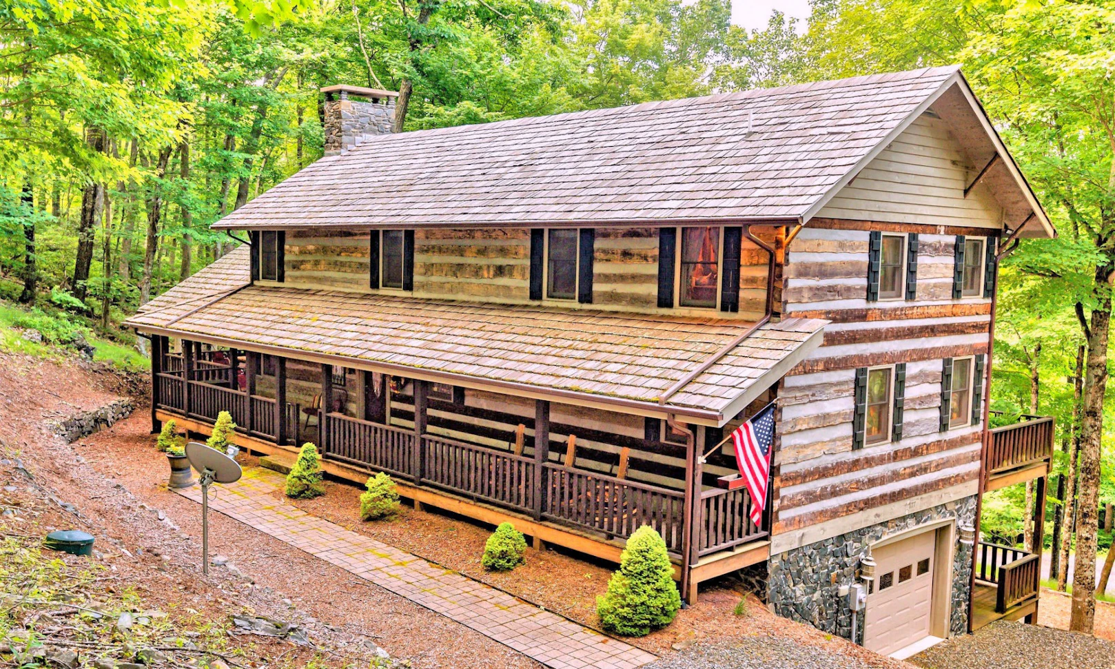 Image number 1 for the current listing