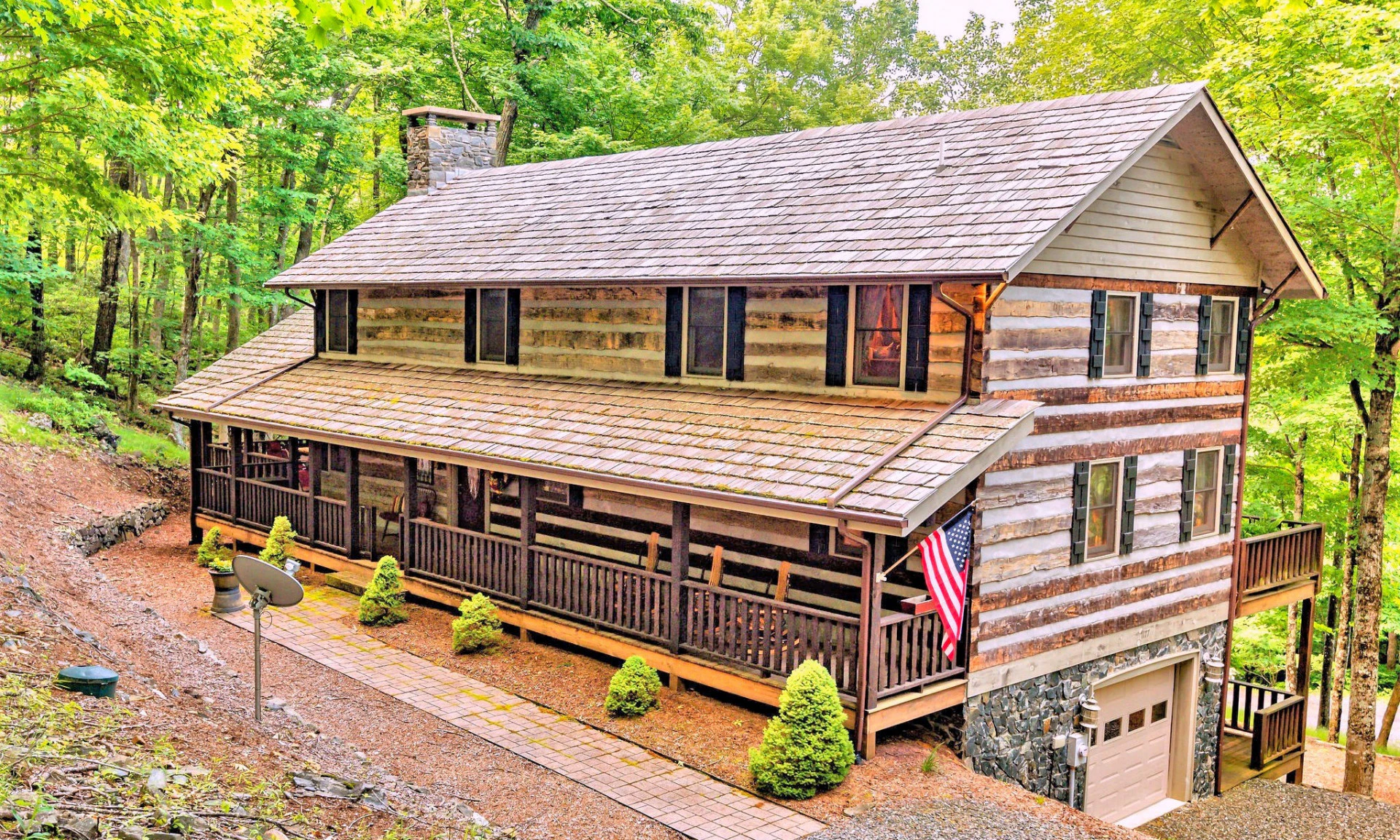 Image number 1 for the current listing