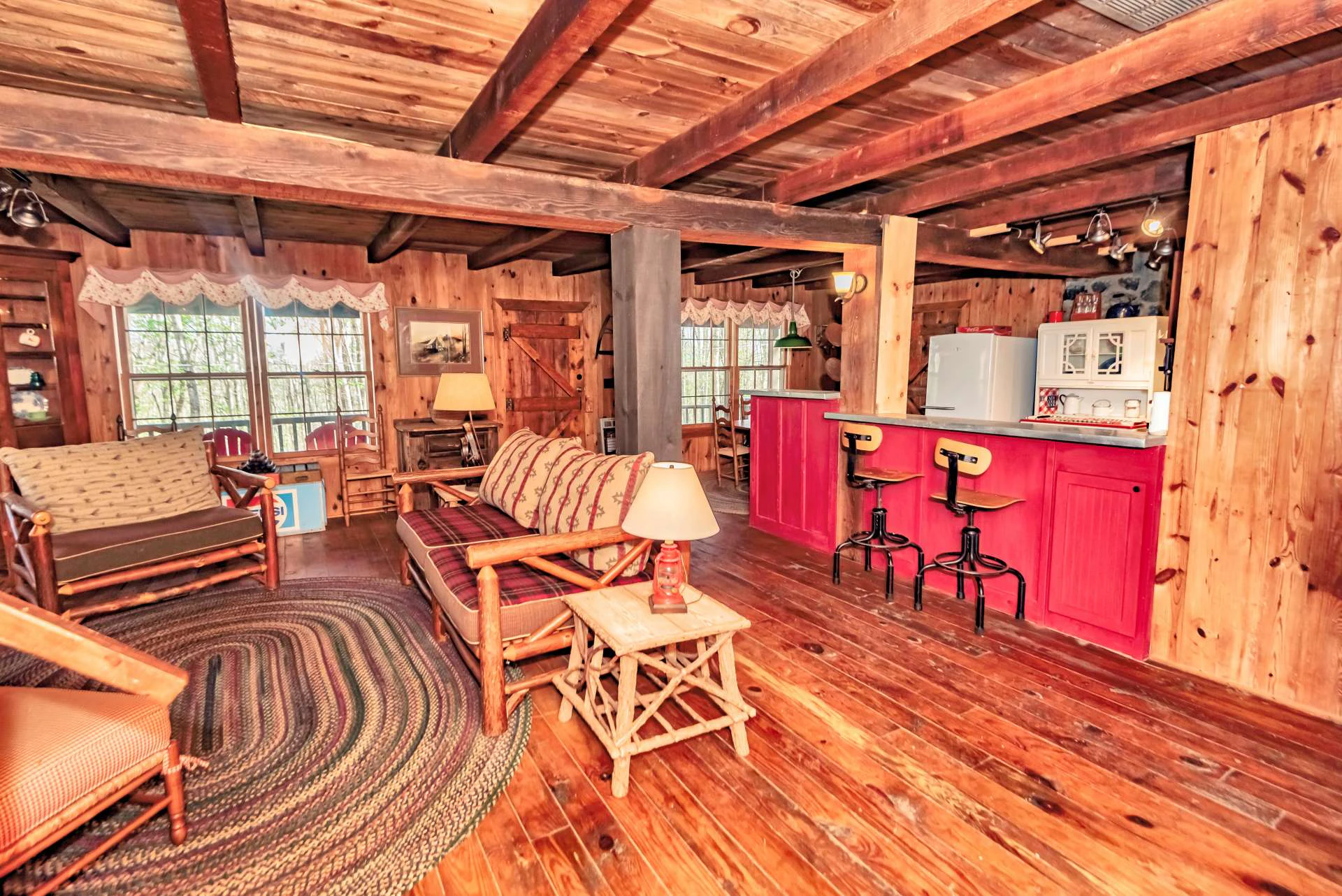 Image number 4 for the current listing