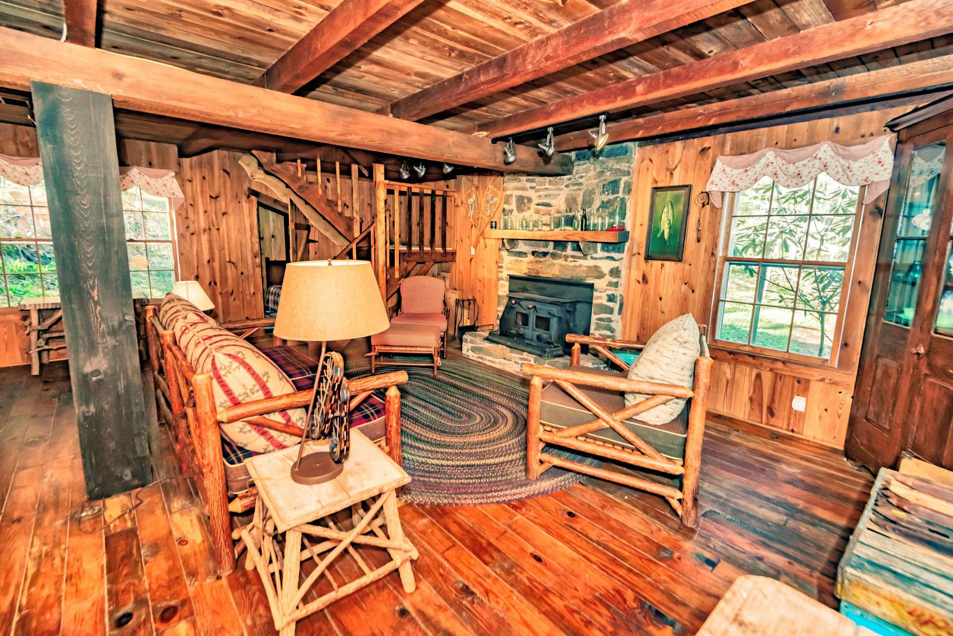 Image number 16 for the current listing
