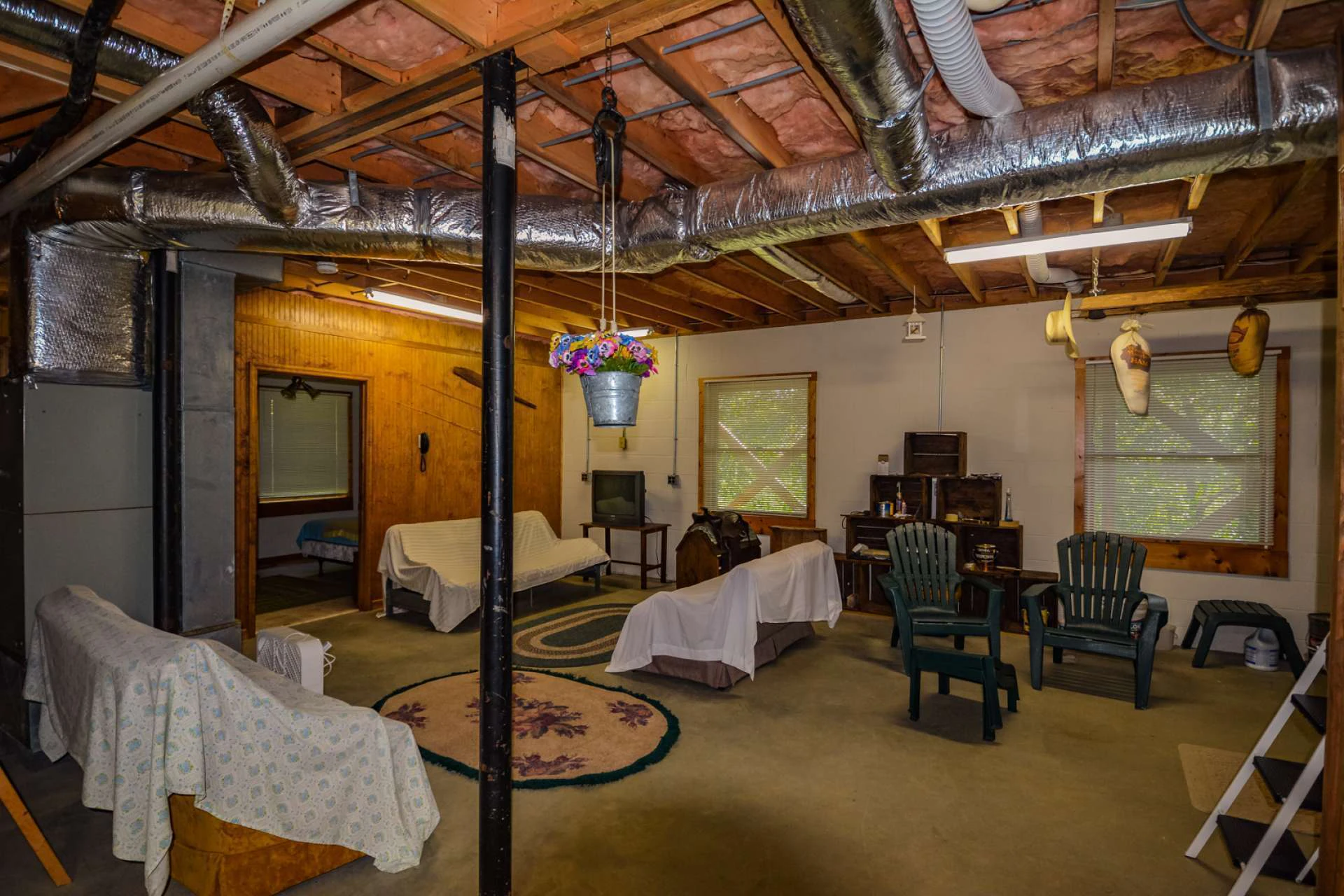 Image number 9 for the current listing
