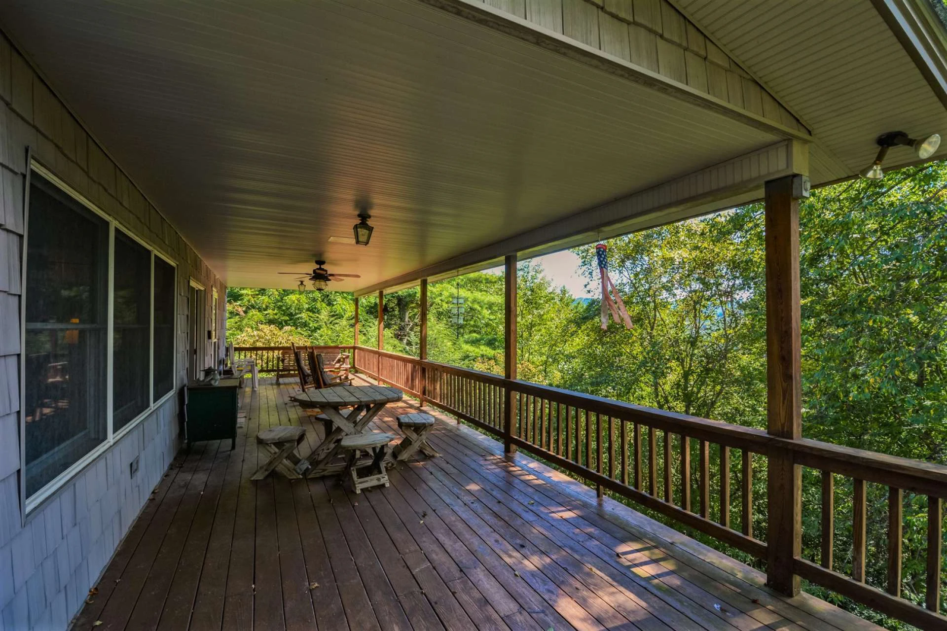 Image number 20 for the current listing