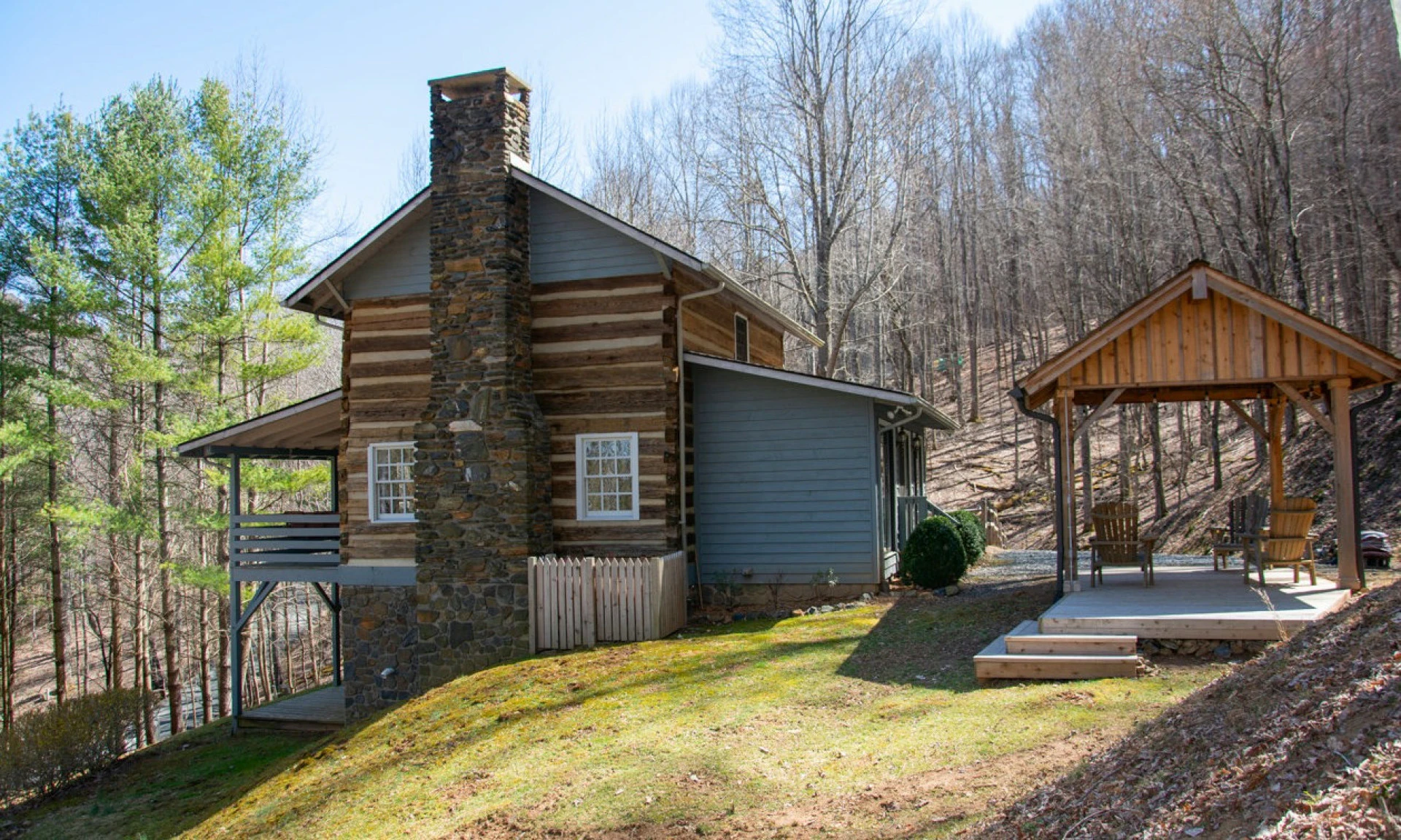 Image number 1 for the current listing