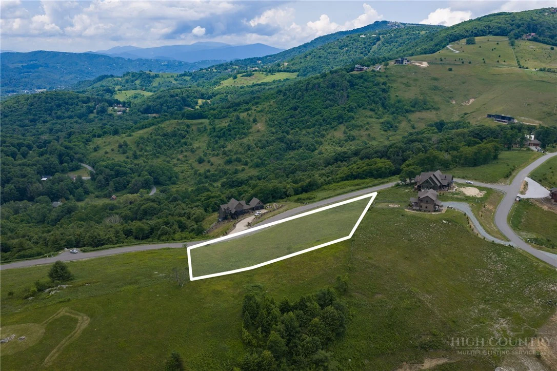 Image number 9 for the current listing