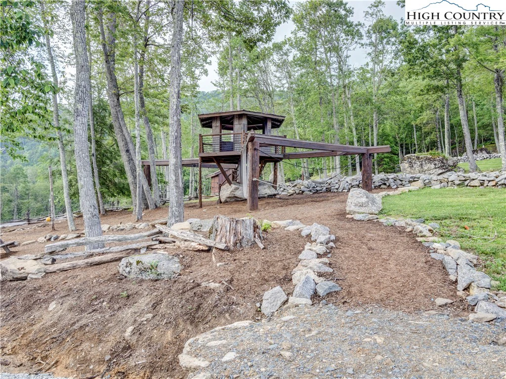 Image number 9 for the current listing